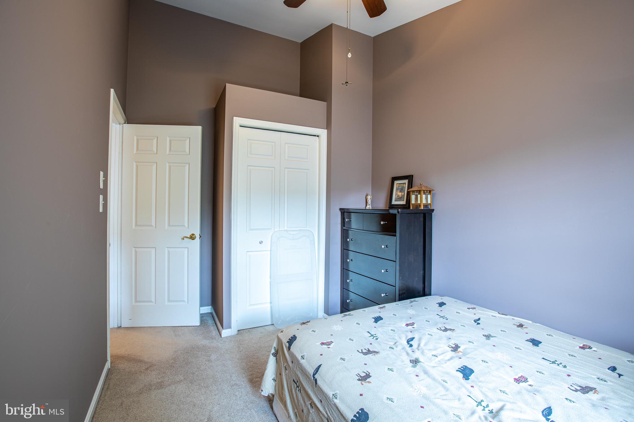 MONTGOMERY VILLAGE - Residential Lease