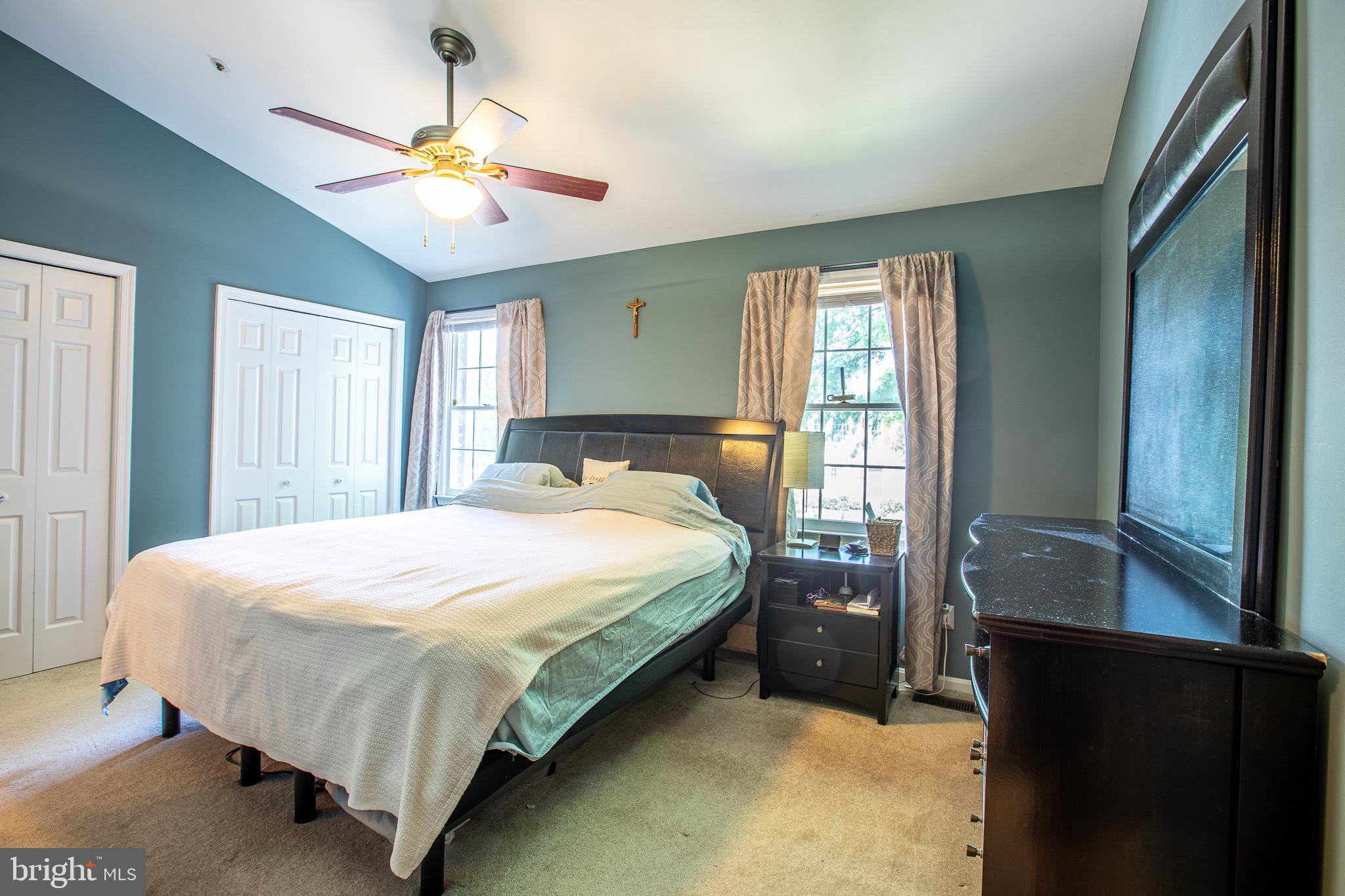 MONTGOMERY VILLAGE - Residential Lease