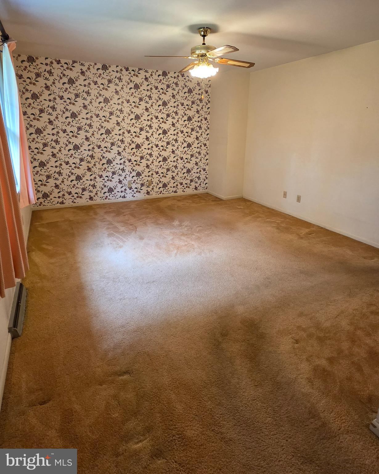 GREENVIEW KNOLLS - Residential