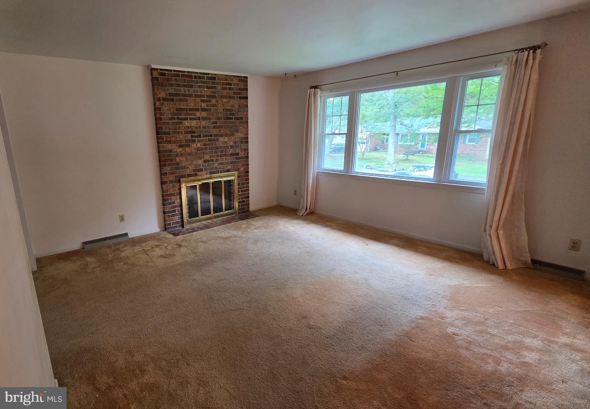 GREENVIEW KNOLLS - Residential