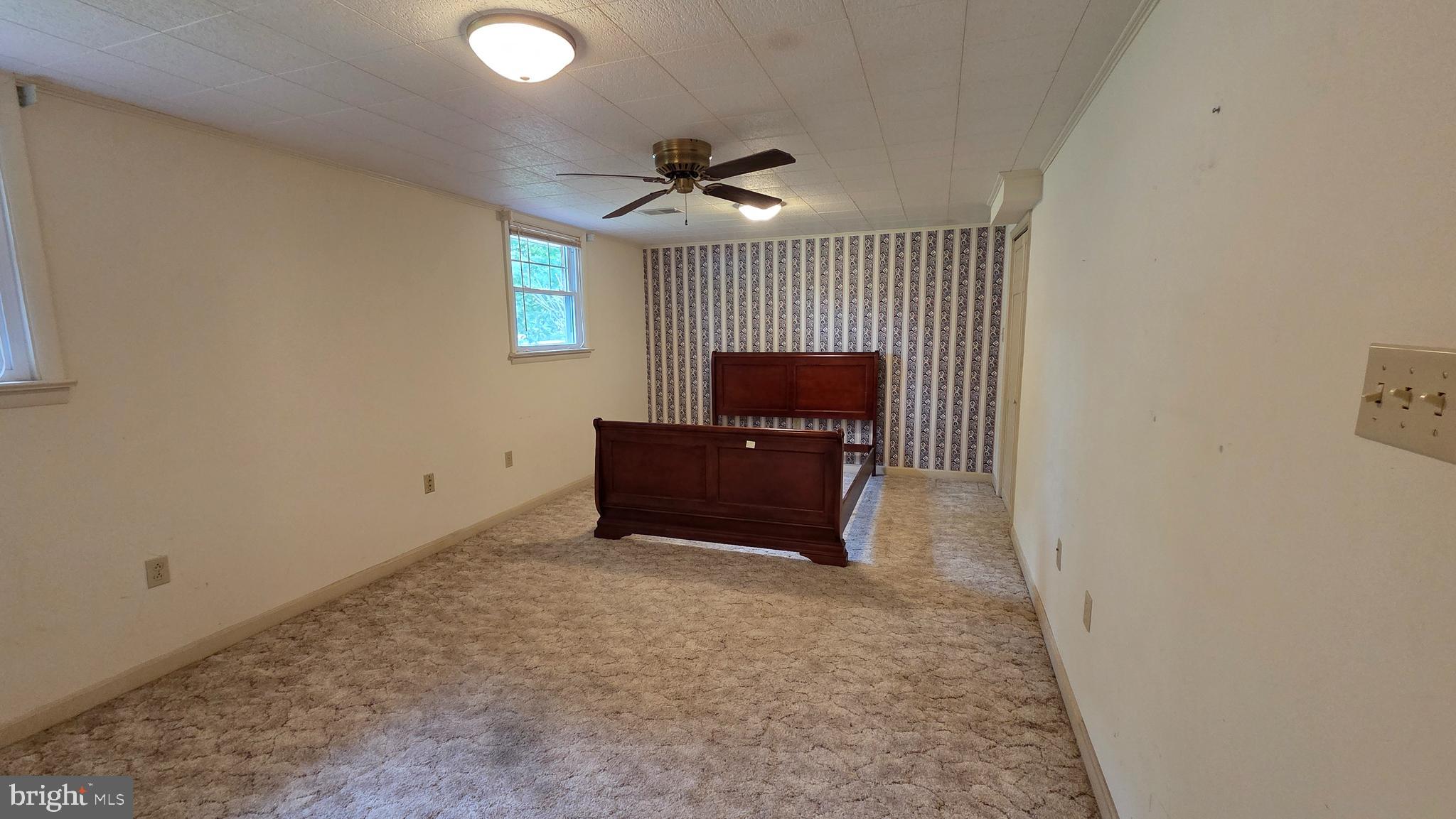 GREENVIEW KNOLLS - Residential