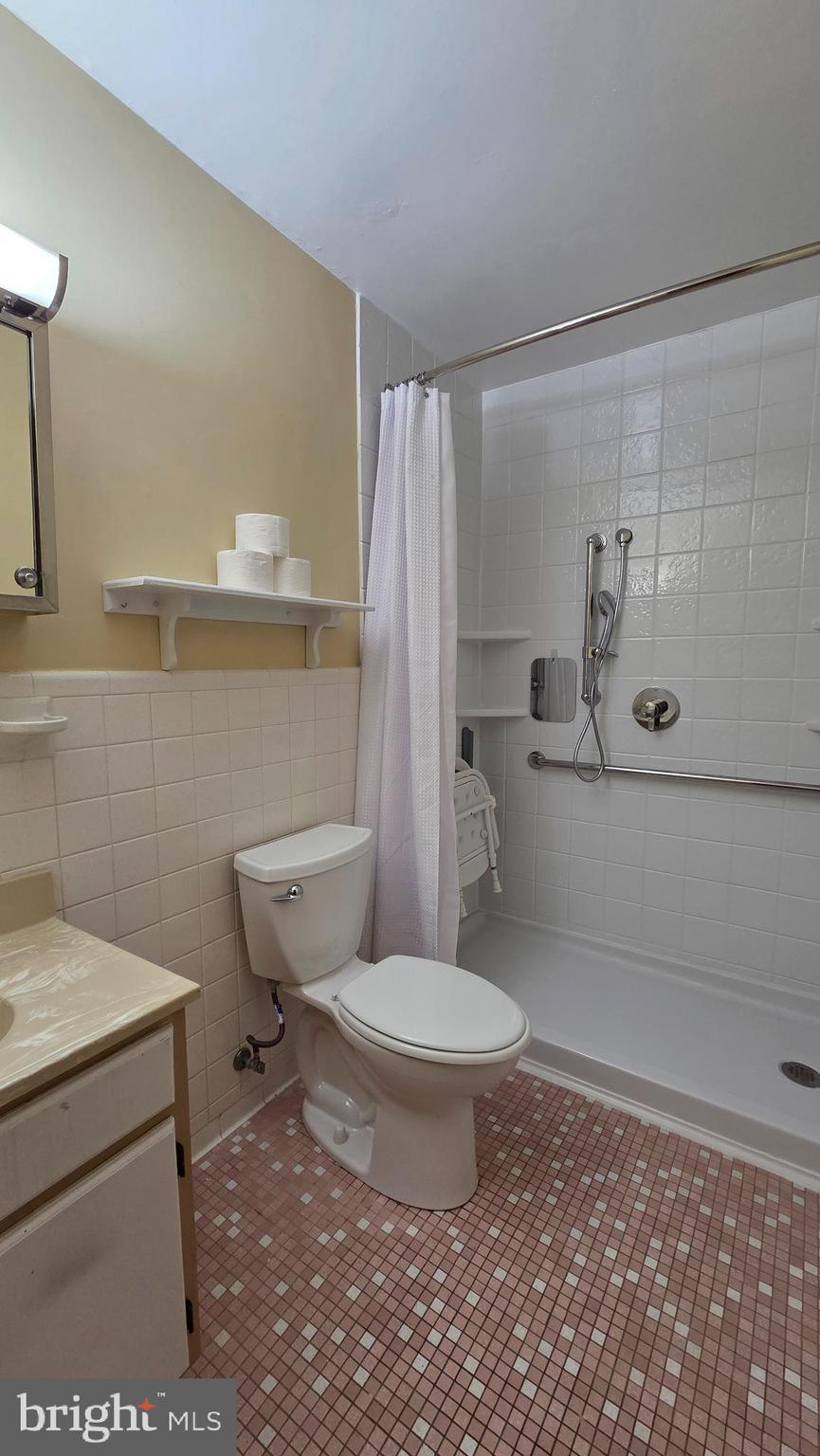 GREENVIEW KNOLLS - Residential