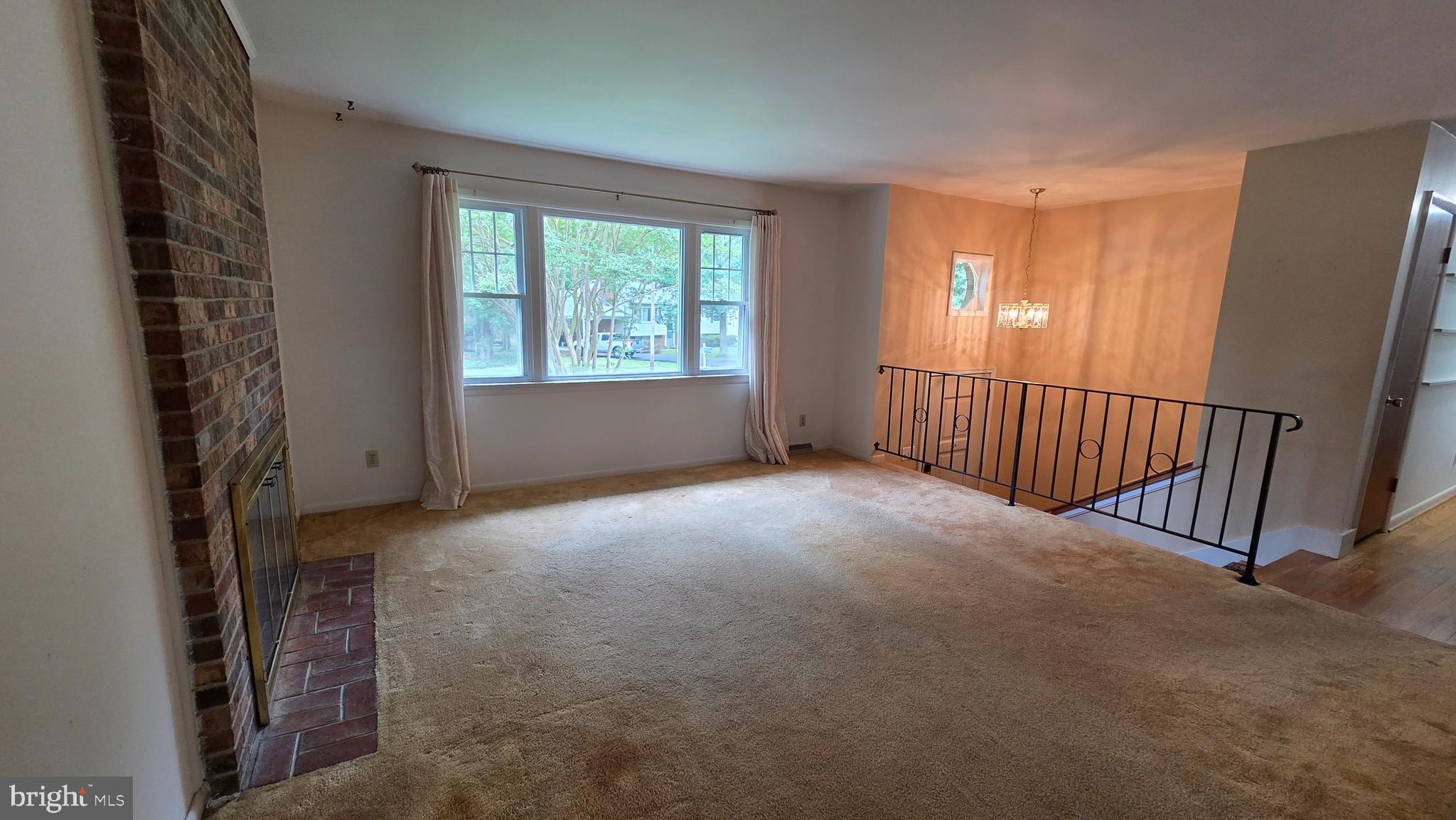 GREENVIEW KNOLLS - Residential