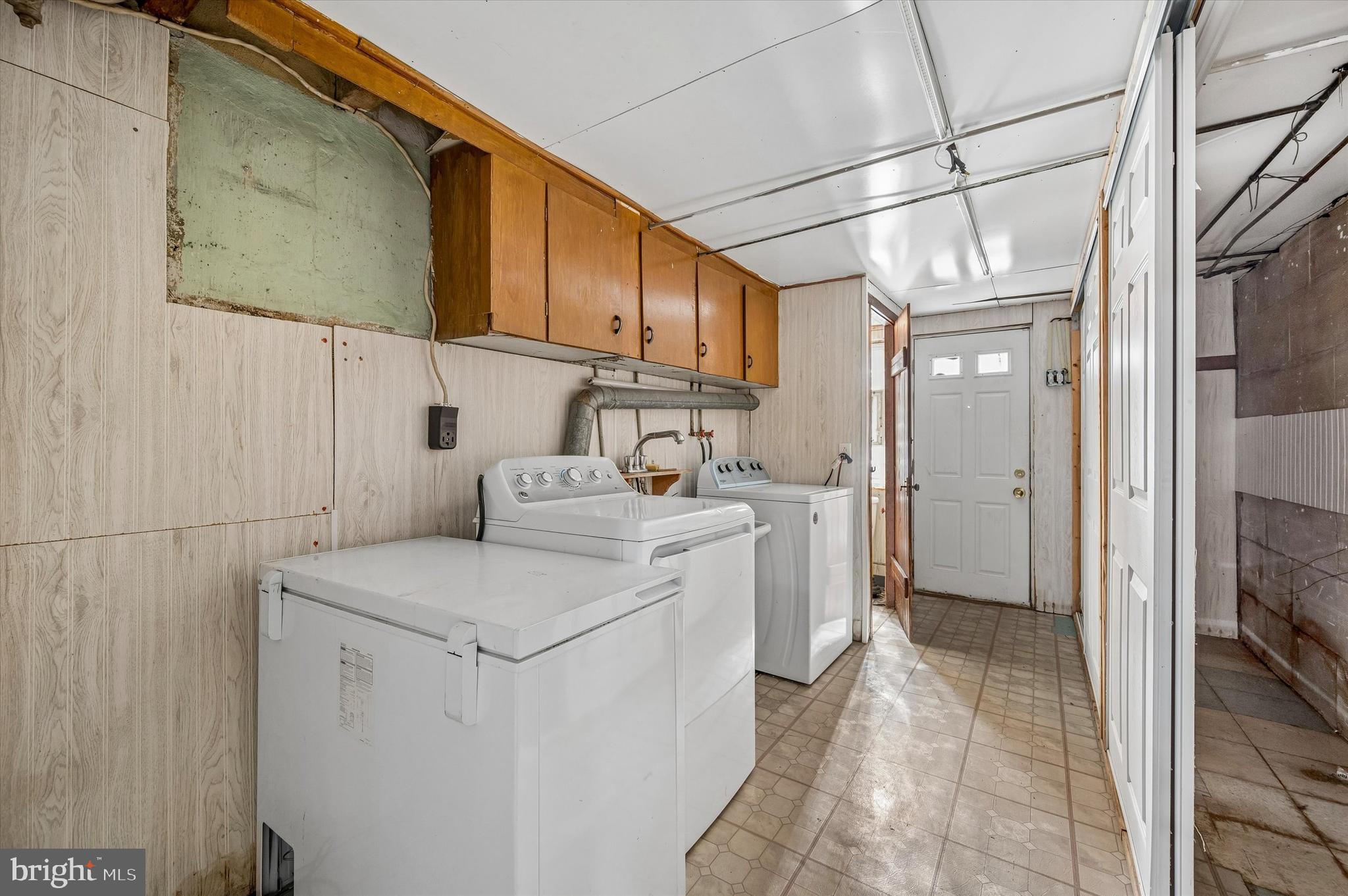 OXFORD CIRCLE - Residential