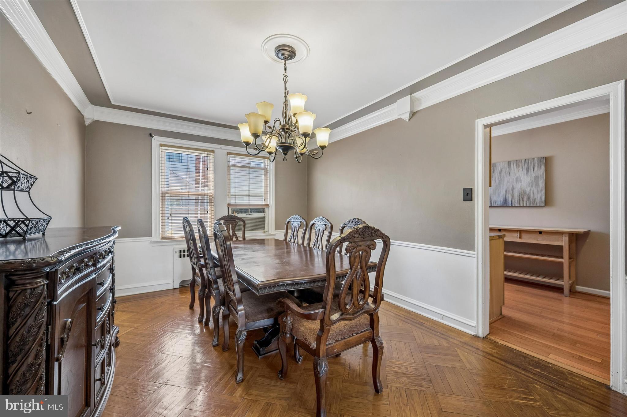 OXFORD CIRCLE - Residential