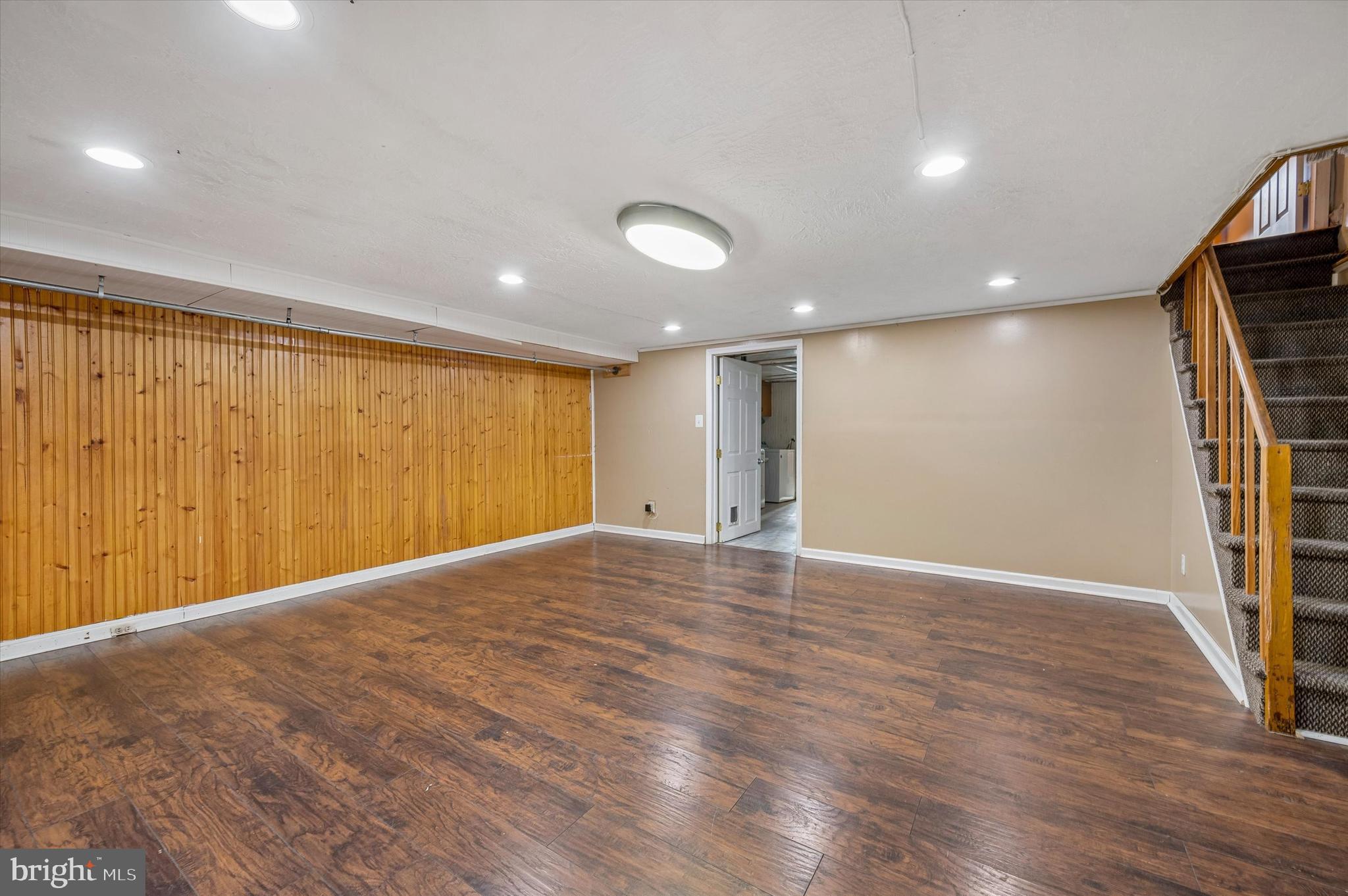 OXFORD CIRCLE - Residential