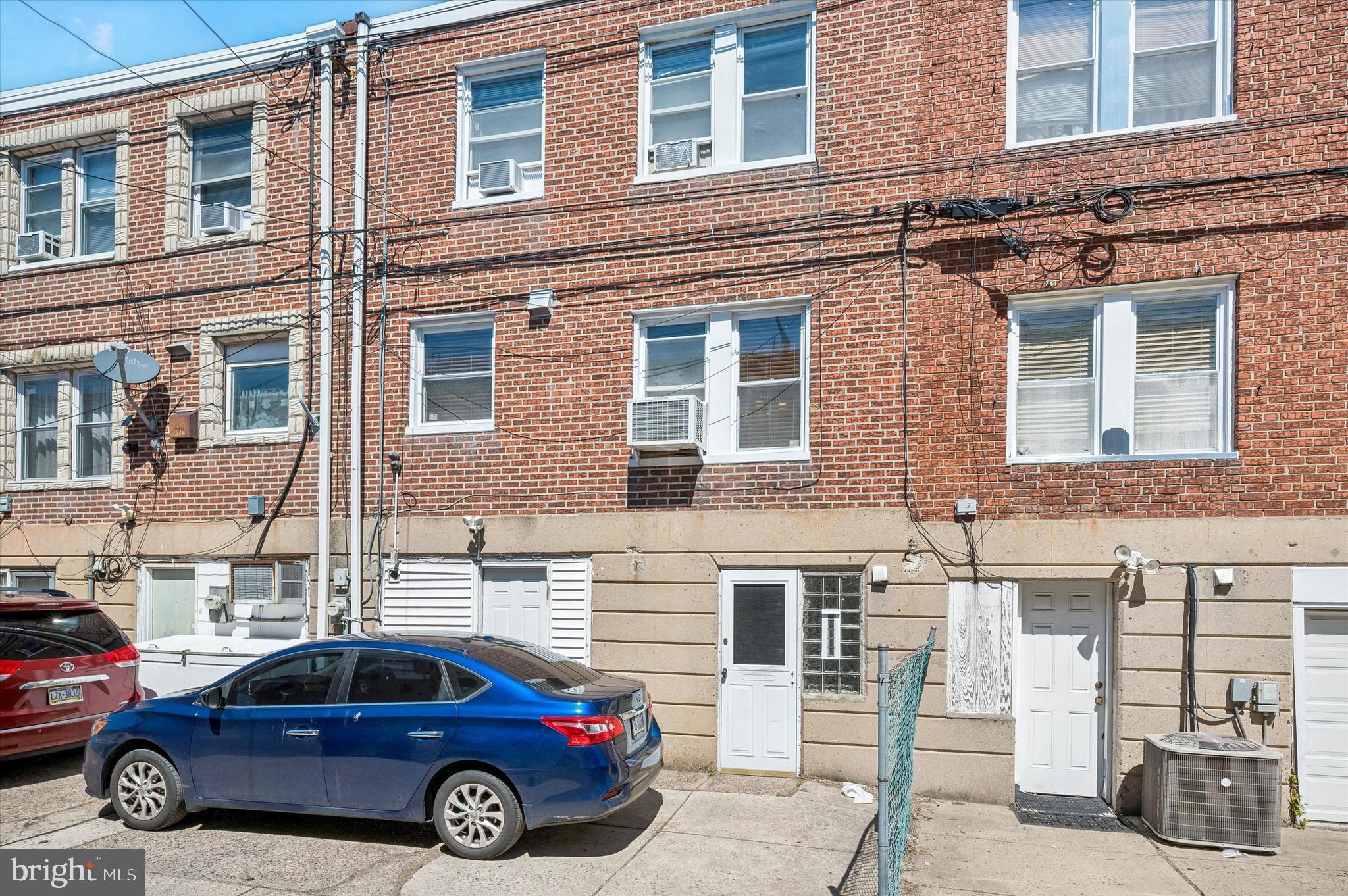 OXFORD CIRCLE - Residential