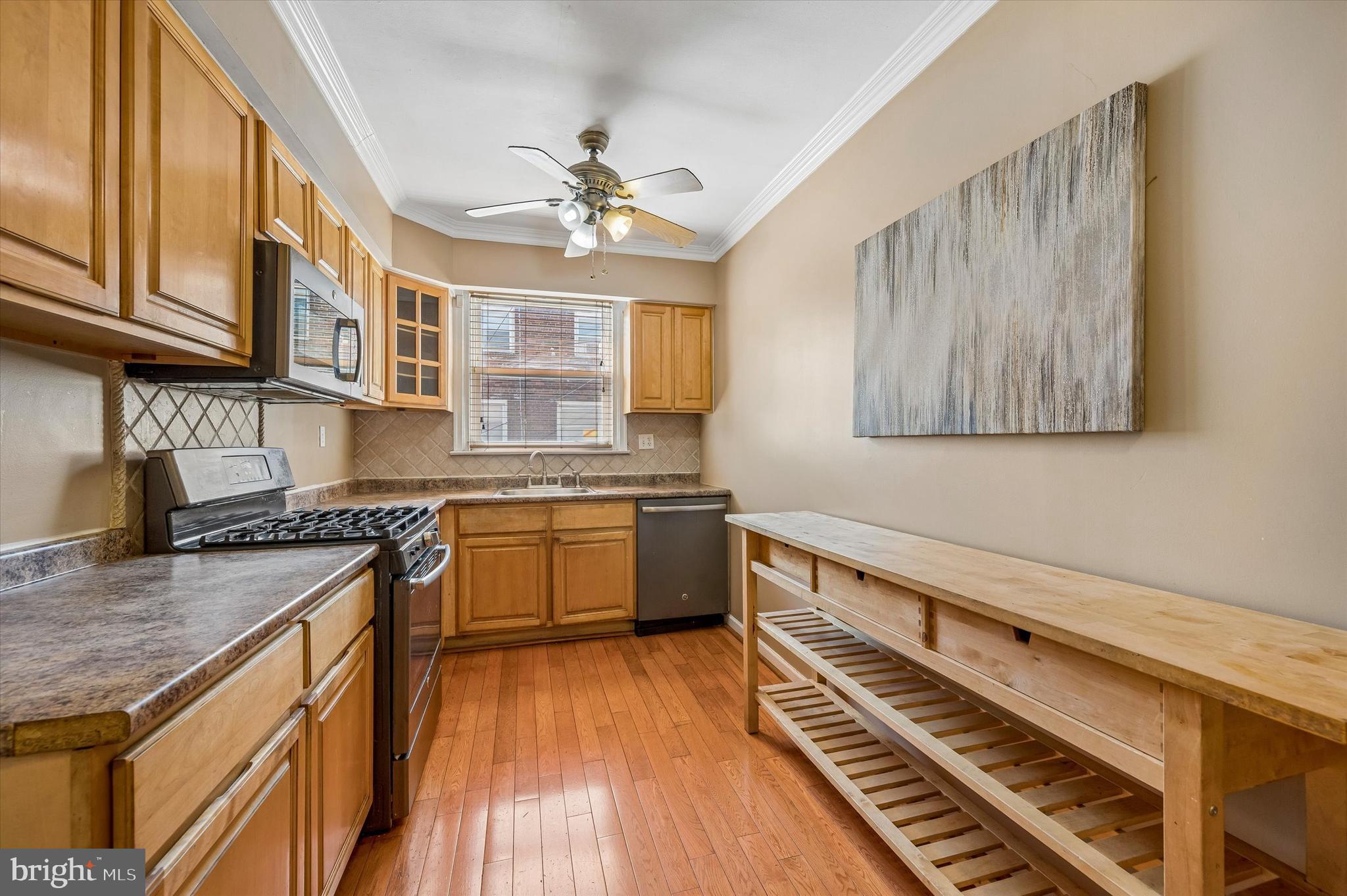 OXFORD CIRCLE - Residential