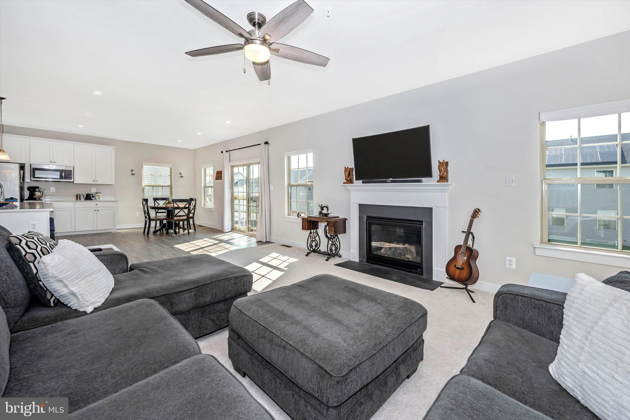 LAKE LINGANORE WOODRIDGE - Residential