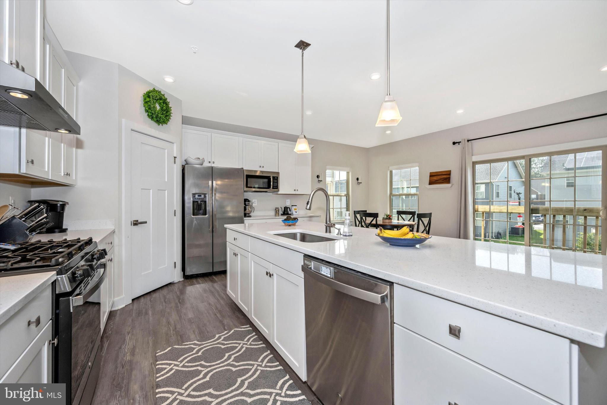 LAKE LINGANORE WOODRIDGE - Residential