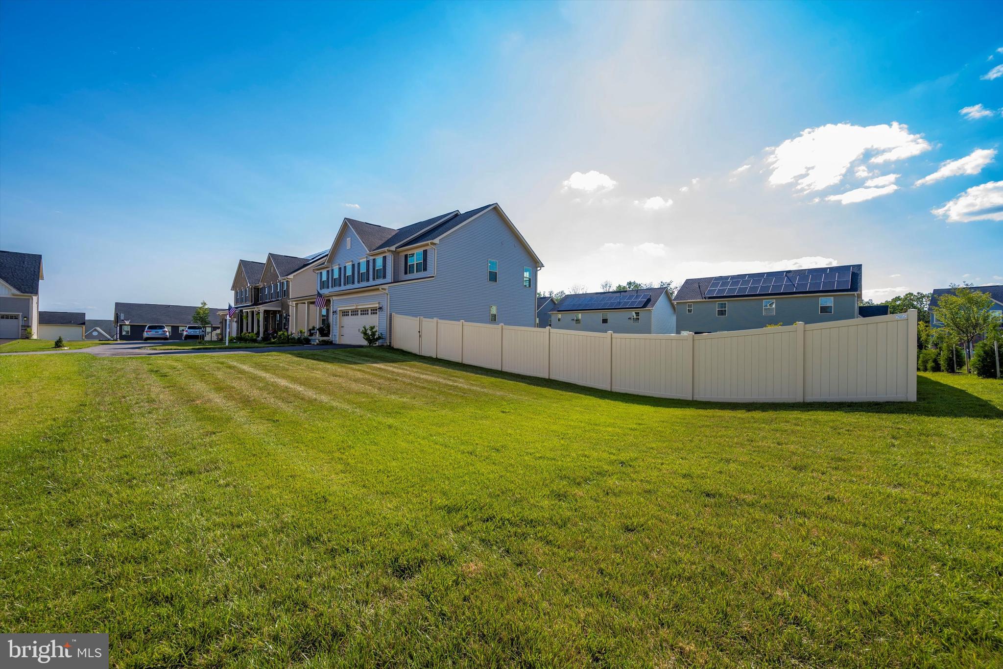 LAKE LINGANORE WOODRIDGE - Residential