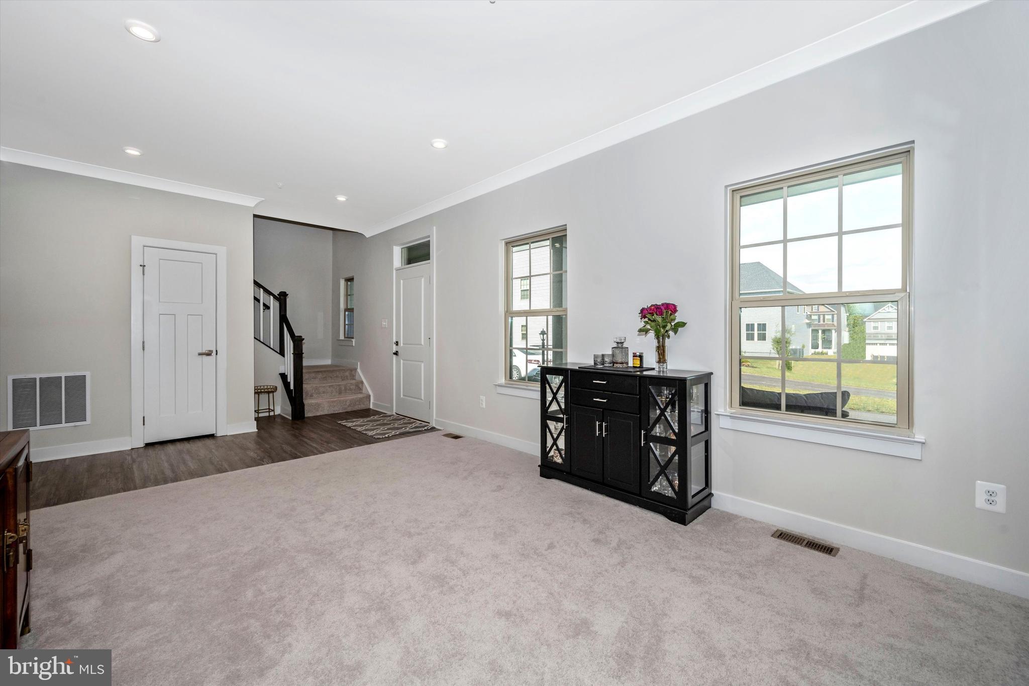 LAKE LINGANORE WOODRIDGE - Residential