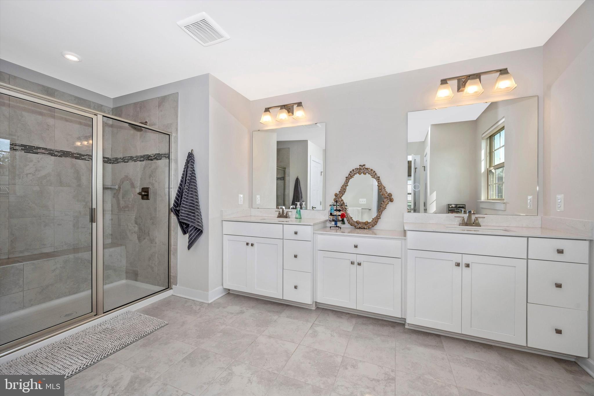 LAKE LINGANORE WOODRIDGE - Residential