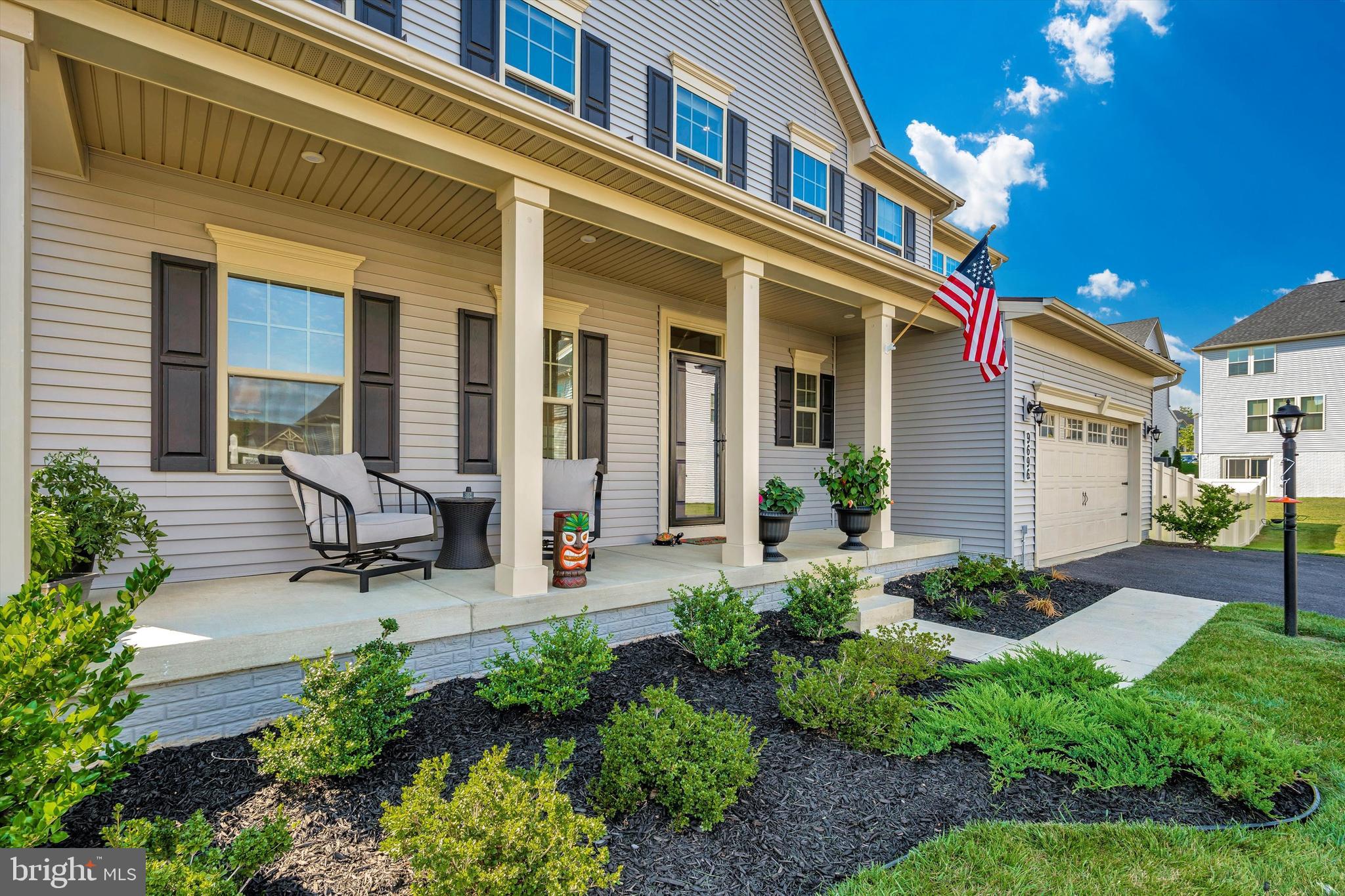 LAKE LINGANORE WOODRIDGE - Residential