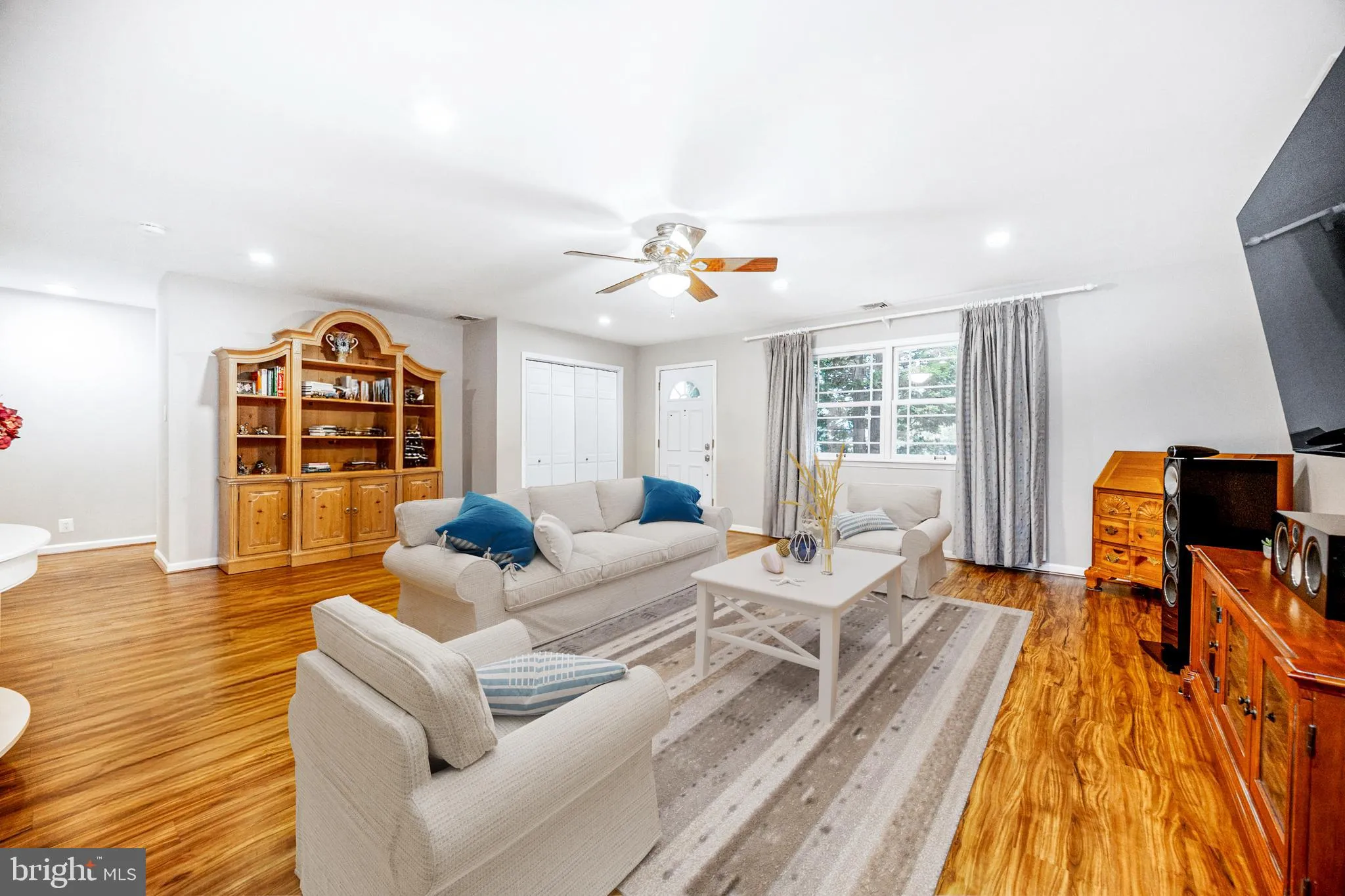 Plymouth Meeting, Pennsylvania 19462, United States, 5 Bedrooms Bedrooms, ,3 BathroomsBathrooms,Residential,Pending,226549