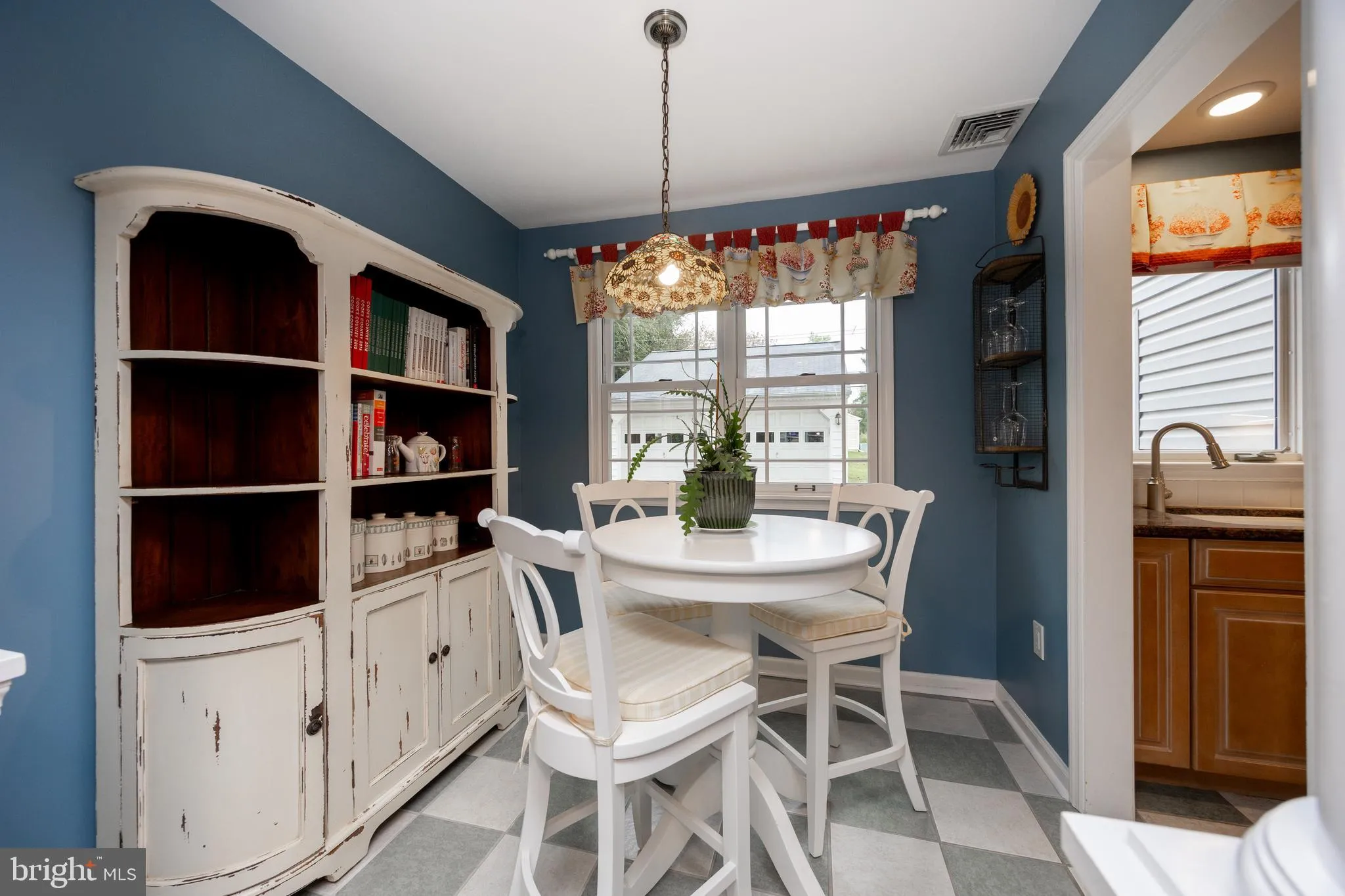 Plymouth Meeting, Pennsylvania 19462, United States, 5 Bedrooms Bedrooms, ,3 BathroomsBathrooms,Residential,Pending,226549