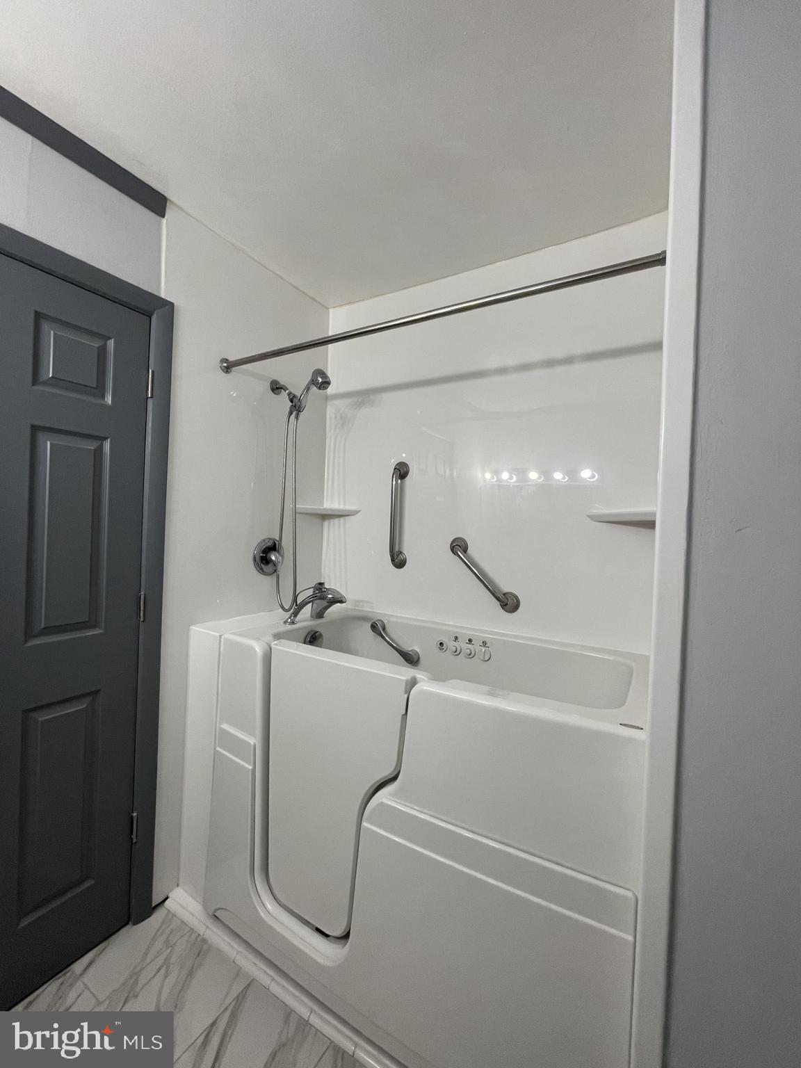 BROOKSHIRE - Residential