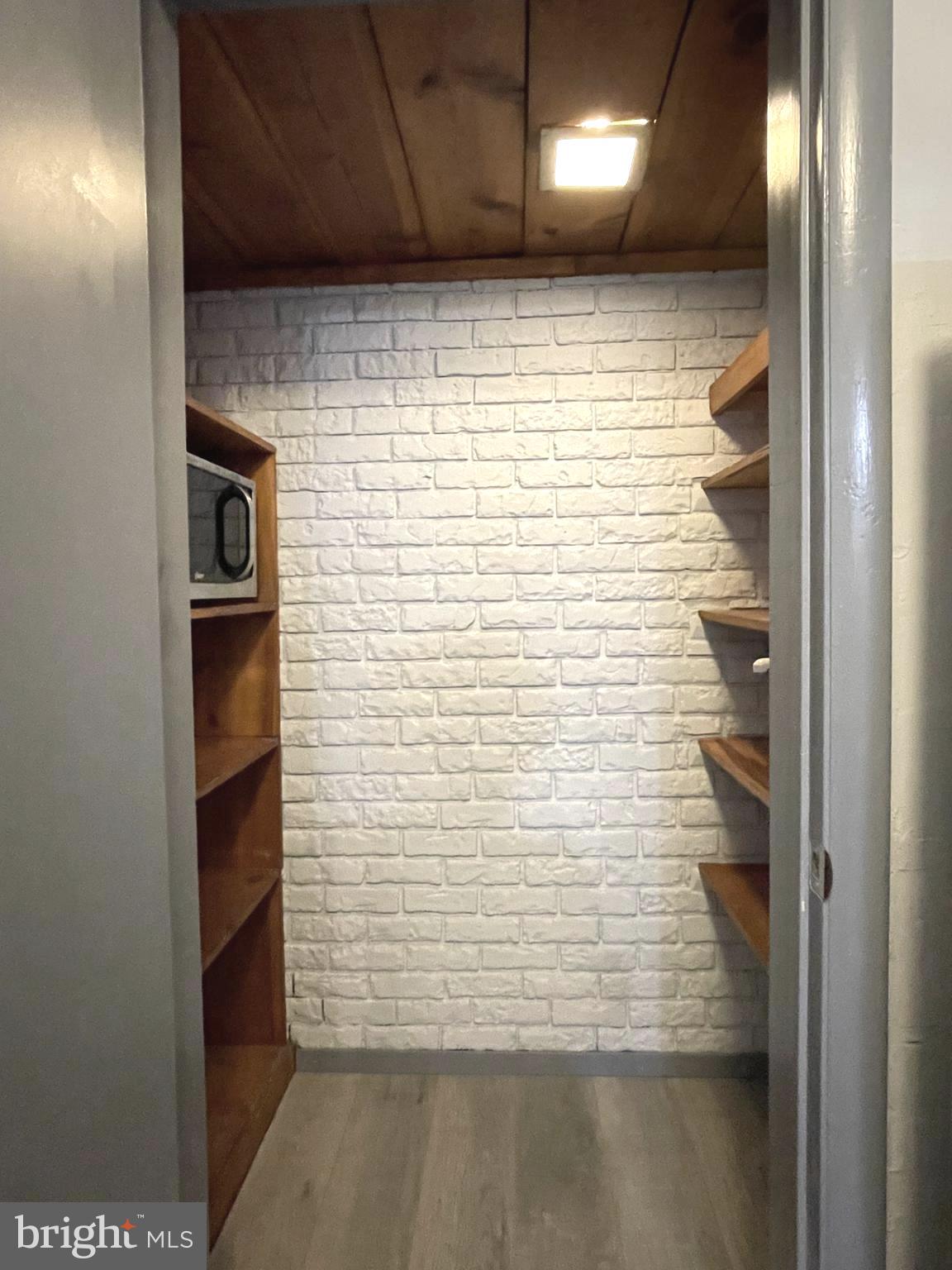 BROOKSHIRE - Residential