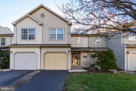Townhouse For Sale - 169 Hiddenwood Drive<br/> HARRISBURG, PA 17110