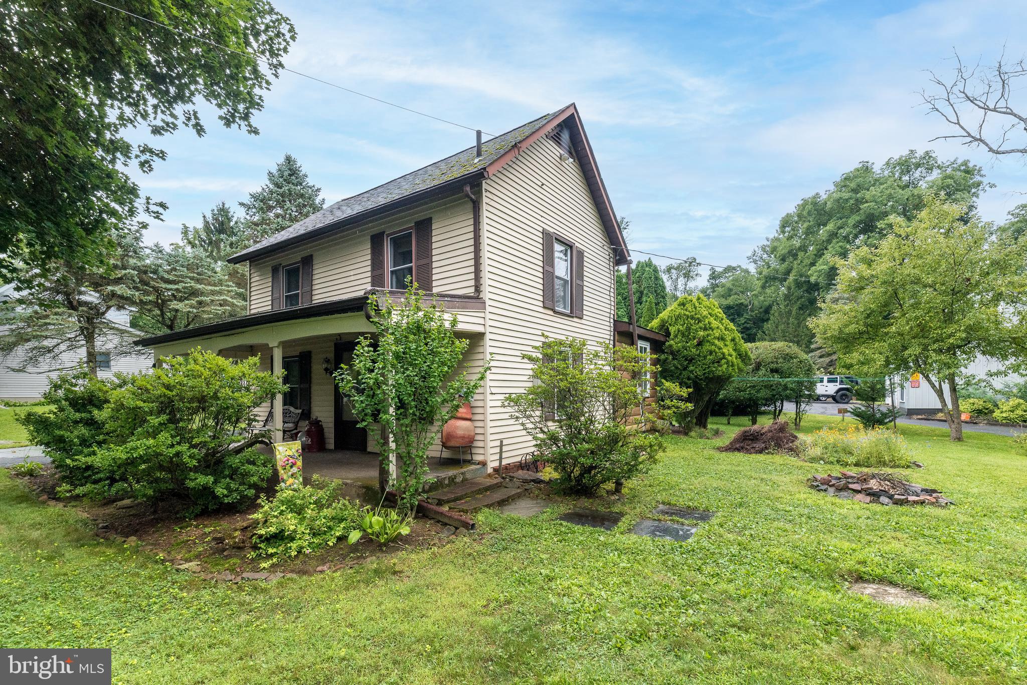 1108 DOGWOOD LANE