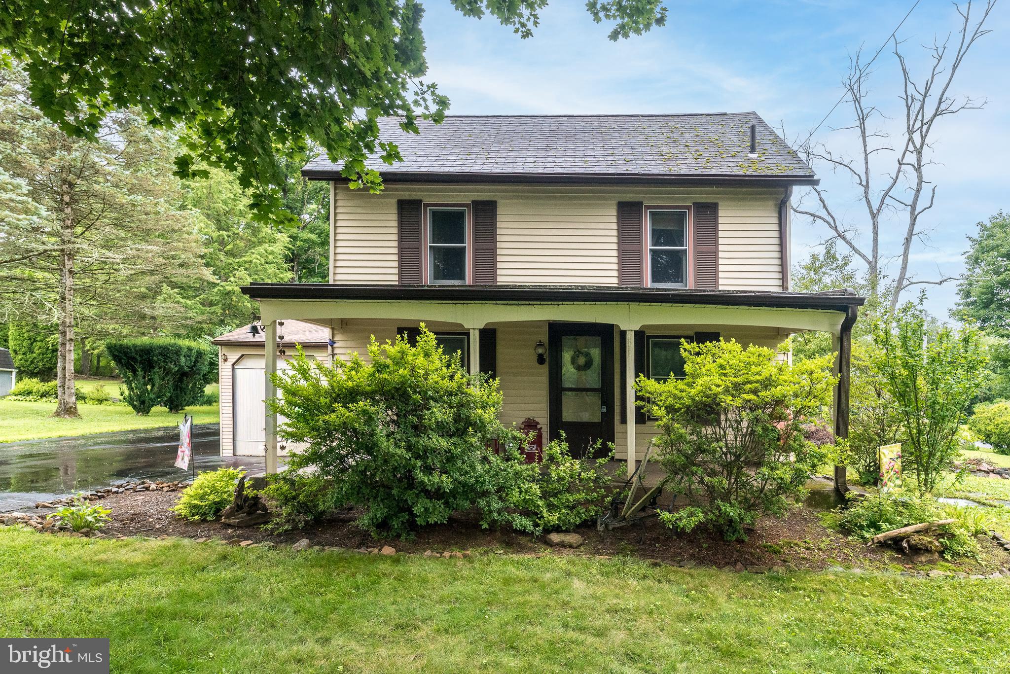 1108 DOGWOOD LANE