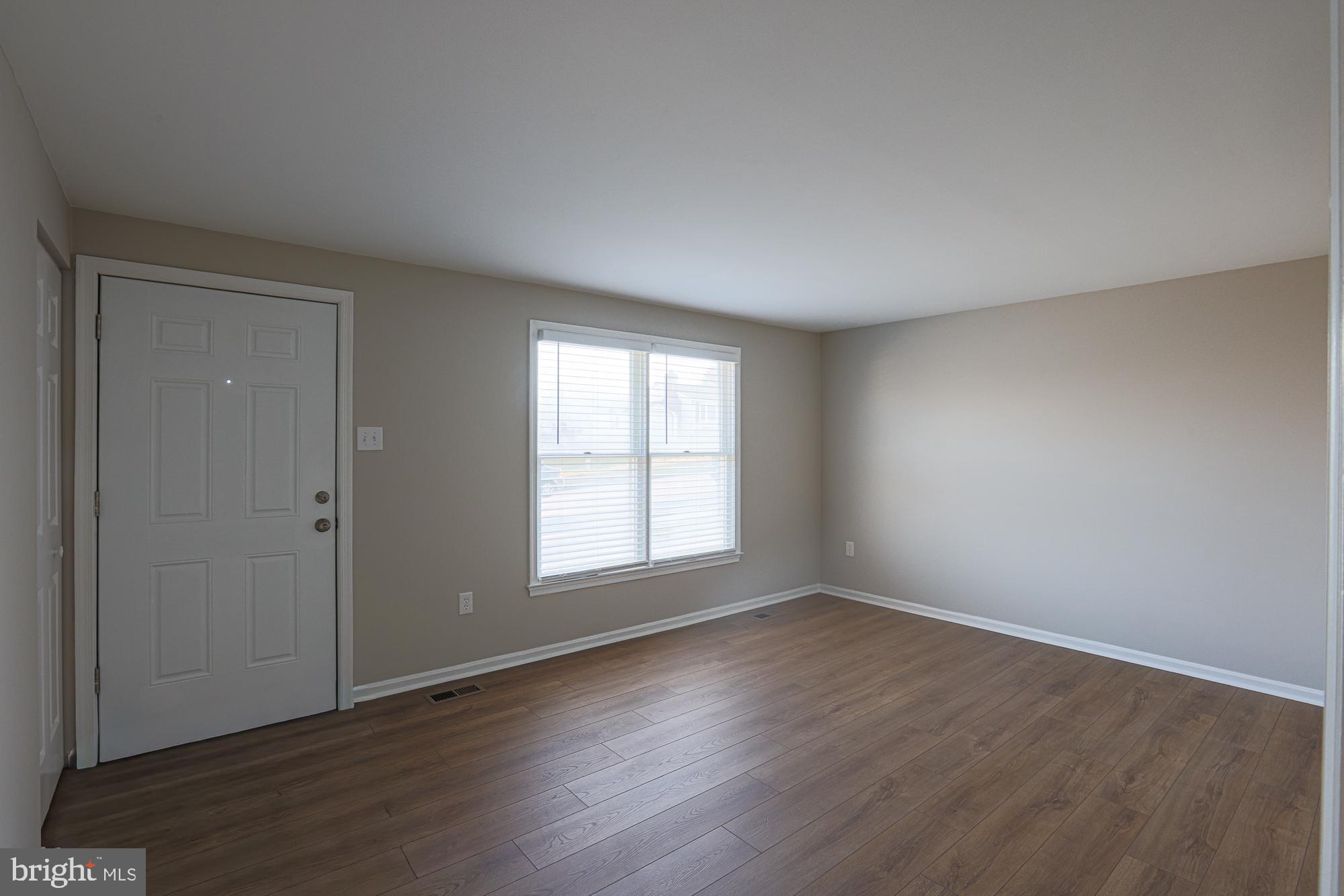 GOLDEN ACRES - Residential