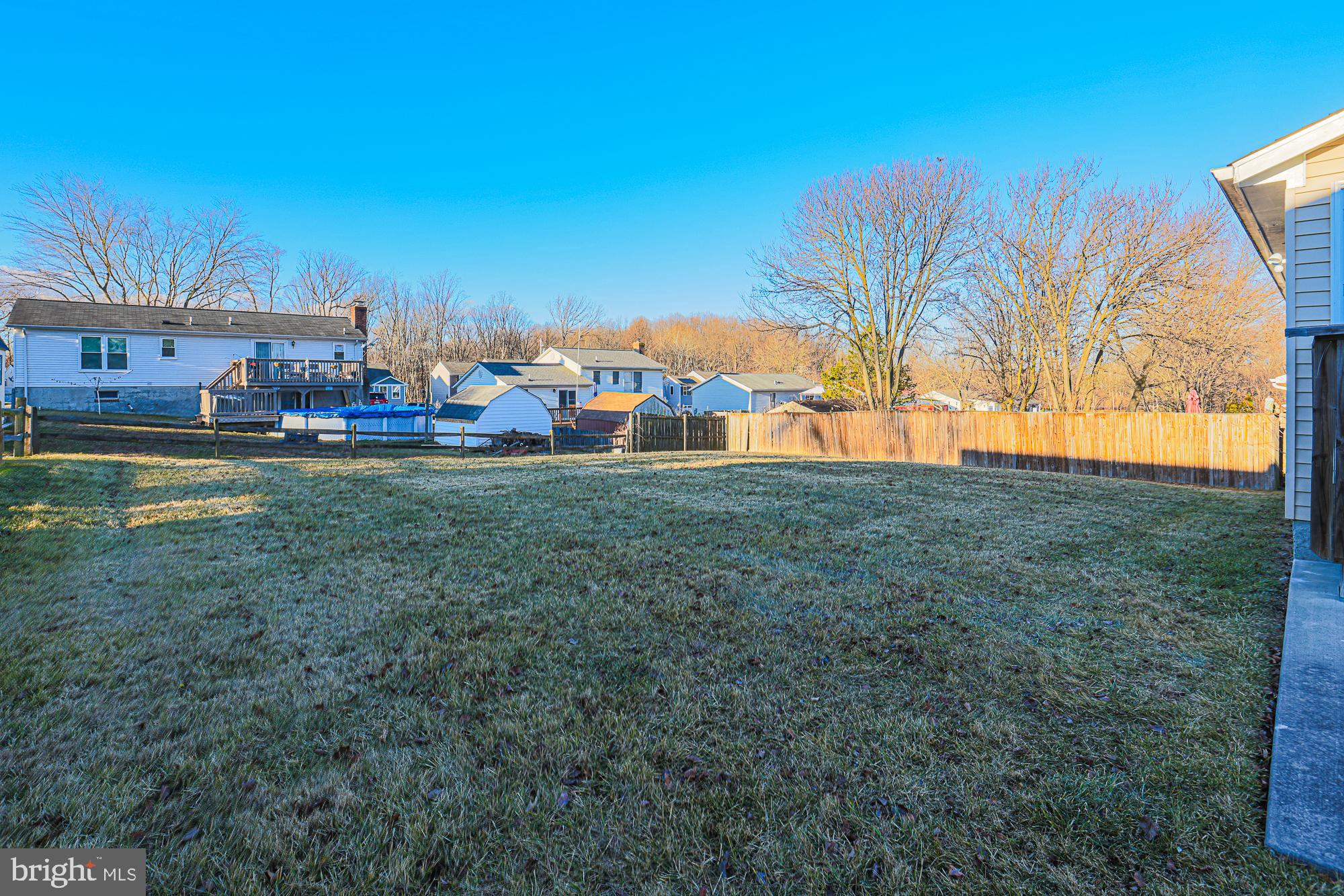 GOLDEN ACRES - Residential