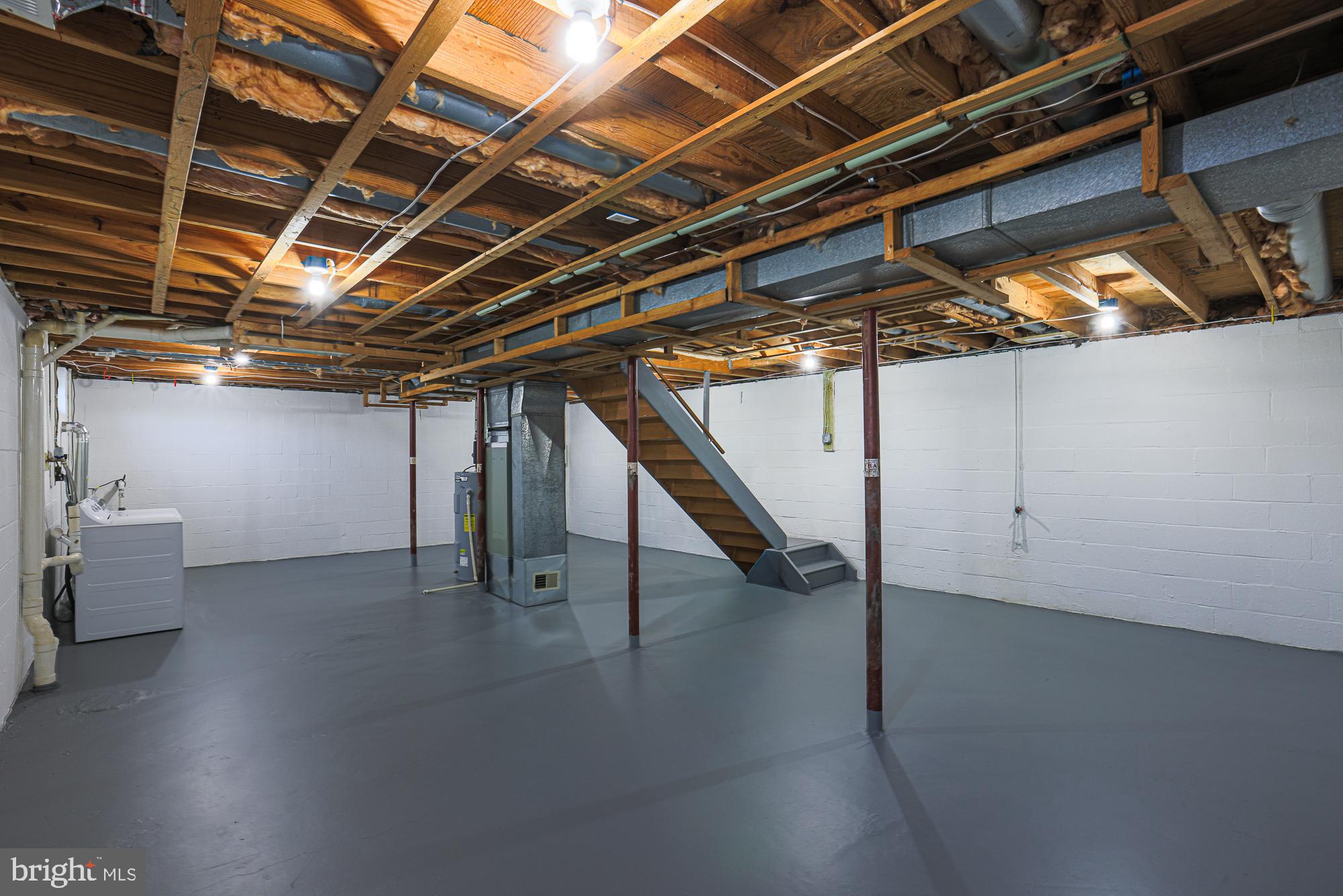 GOLDEN ACRES - Residential