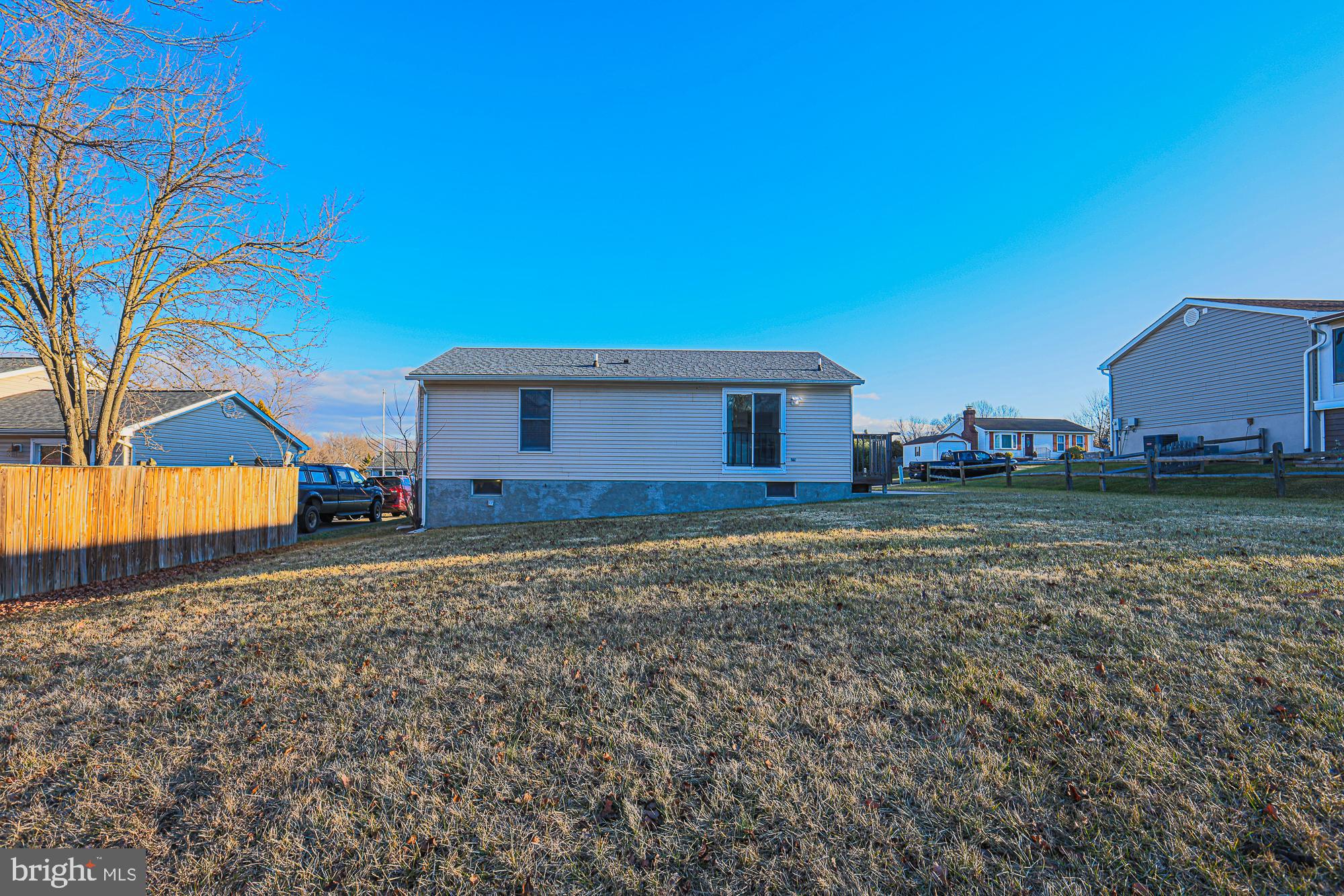 GOLDEN ACRES - Residential