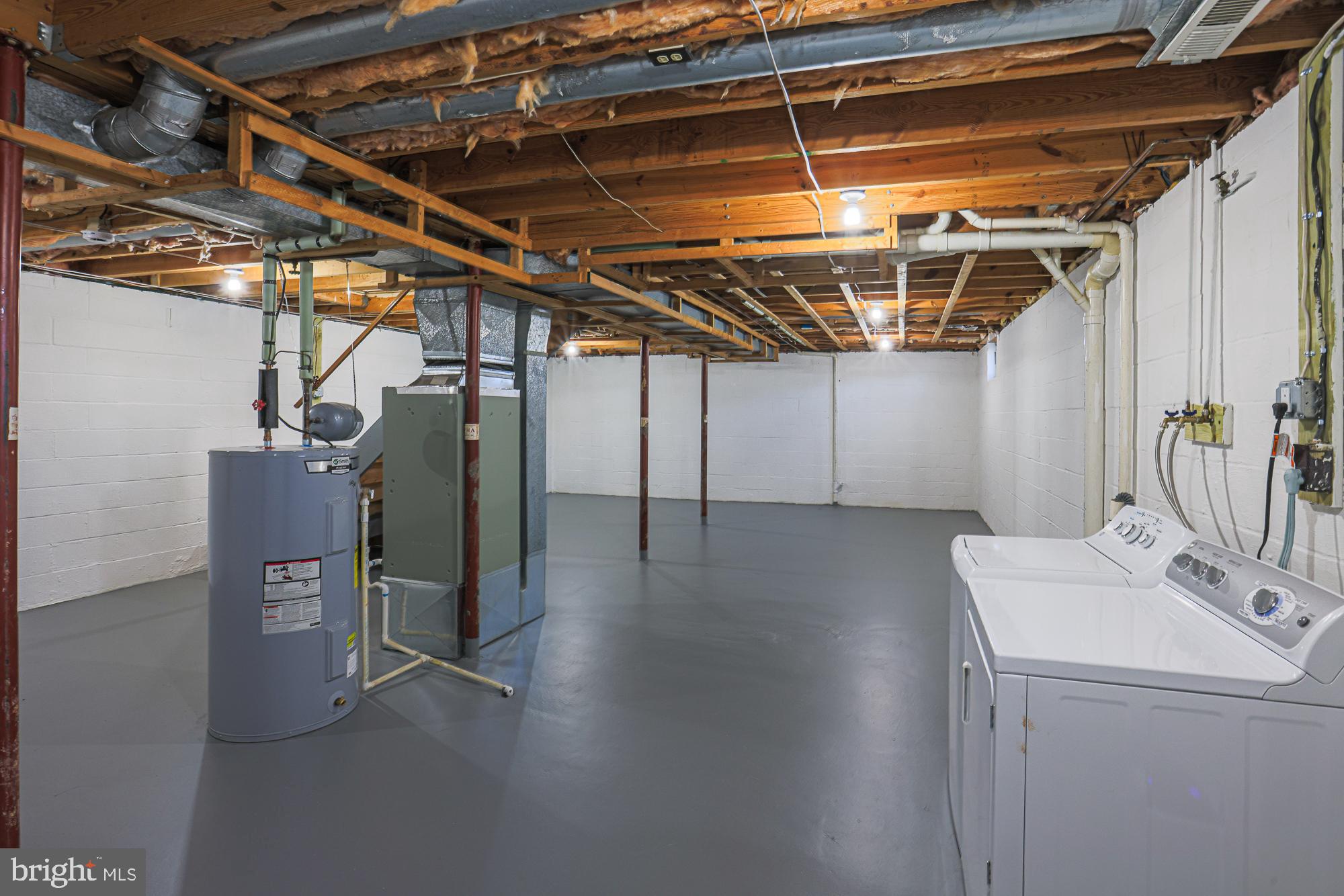 GOLDEN ACRES - Residential