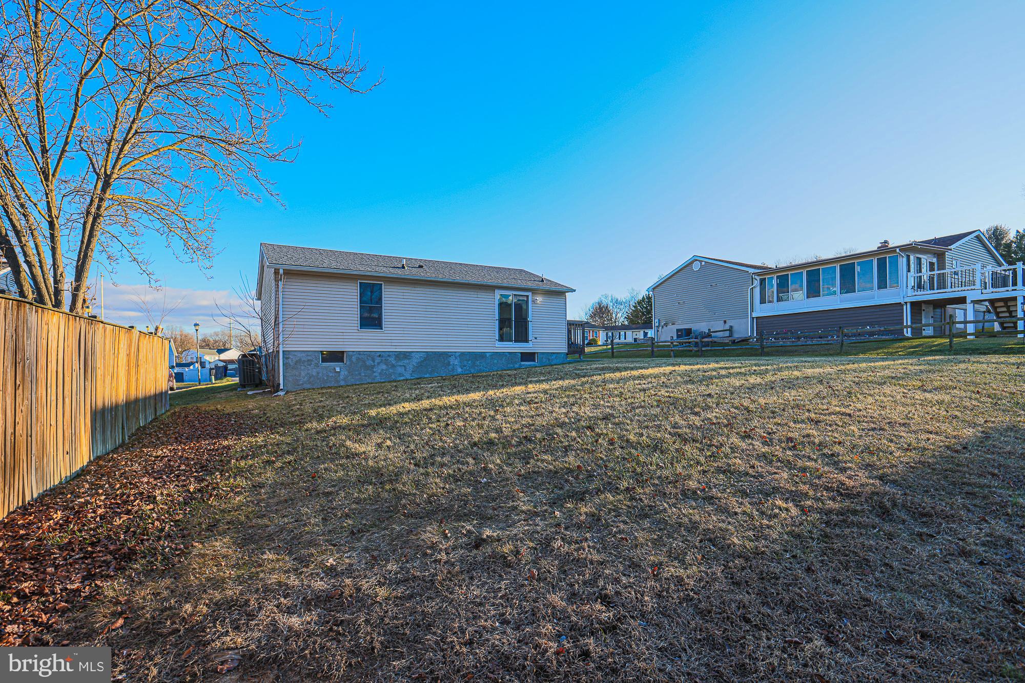 GOLDEN ACRES - Residential