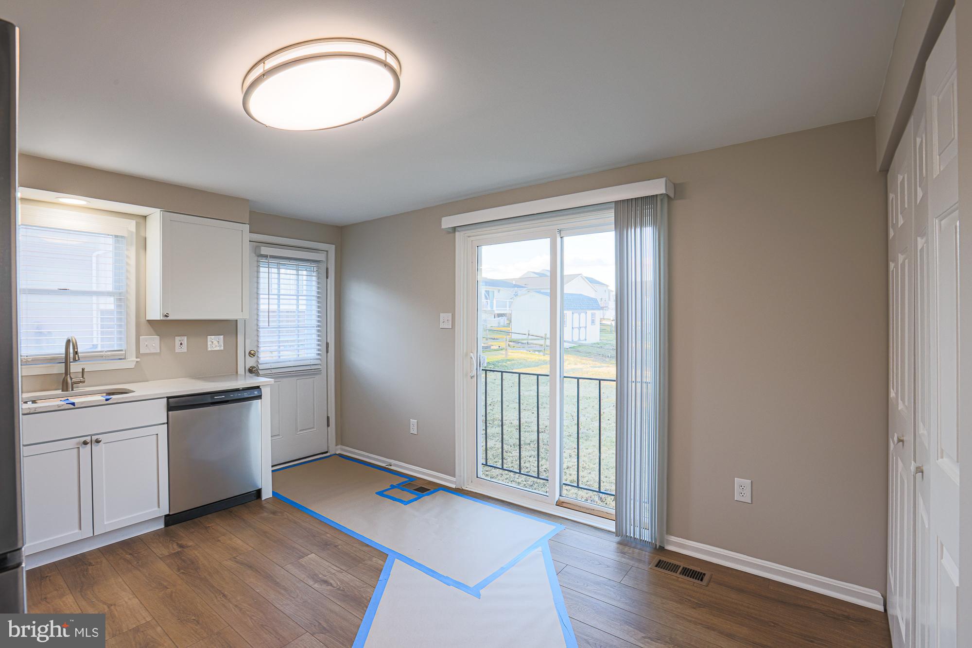 GOLDEN ACRES - Residential