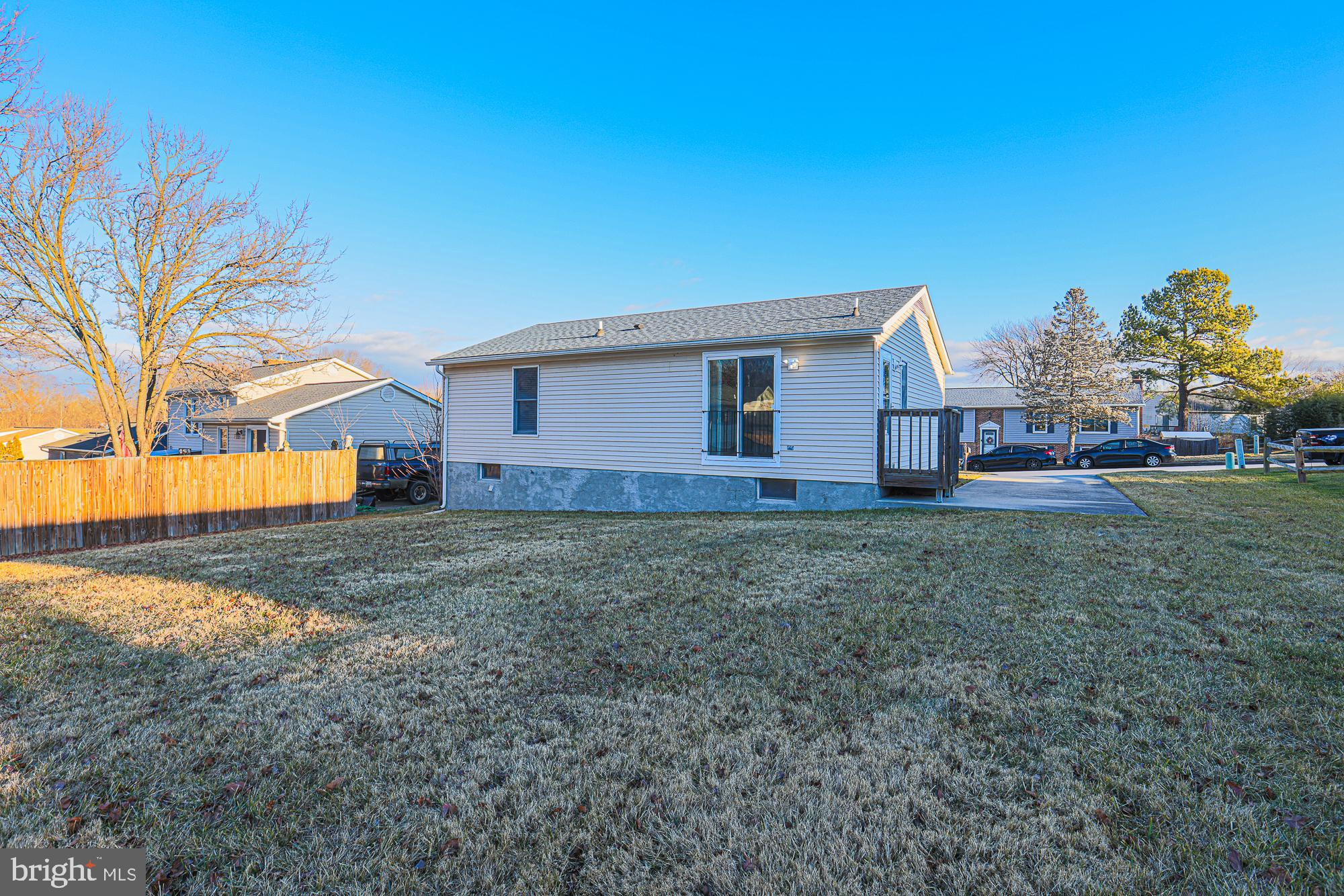 GOLDEN ACRES - Residential