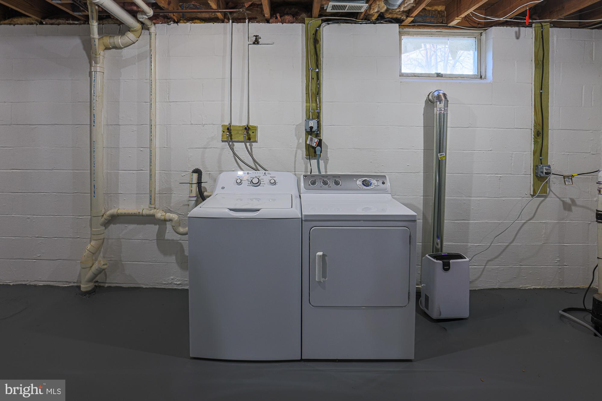 GOLDEN ACRES - Residential