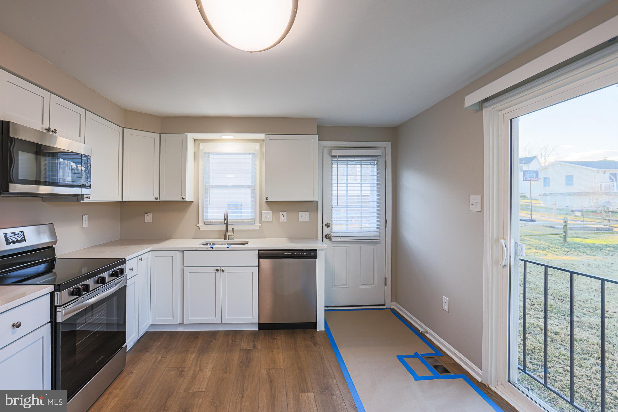 GOLDEN ACRES - Residential