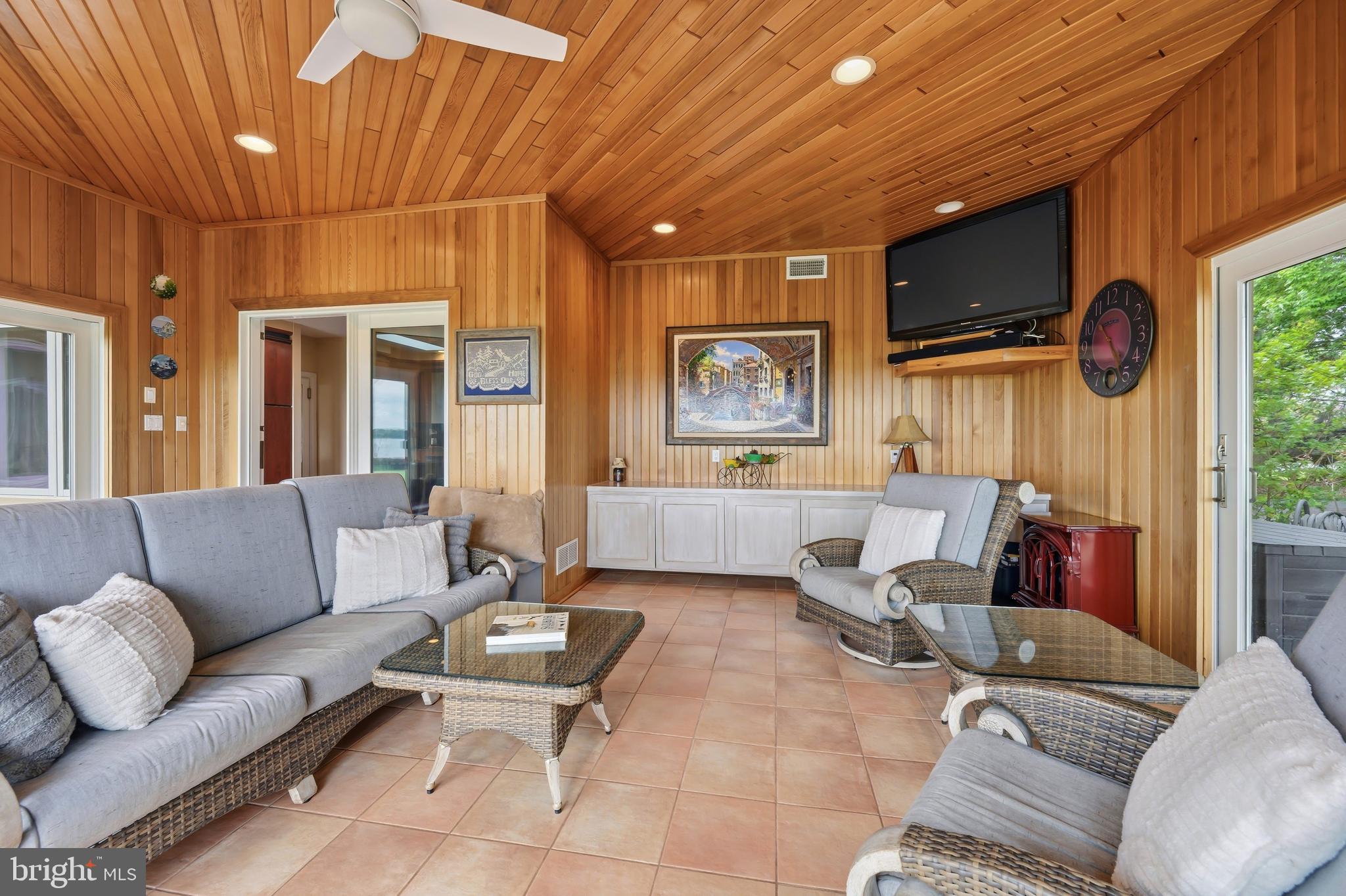 SOUTHWIND - Residential