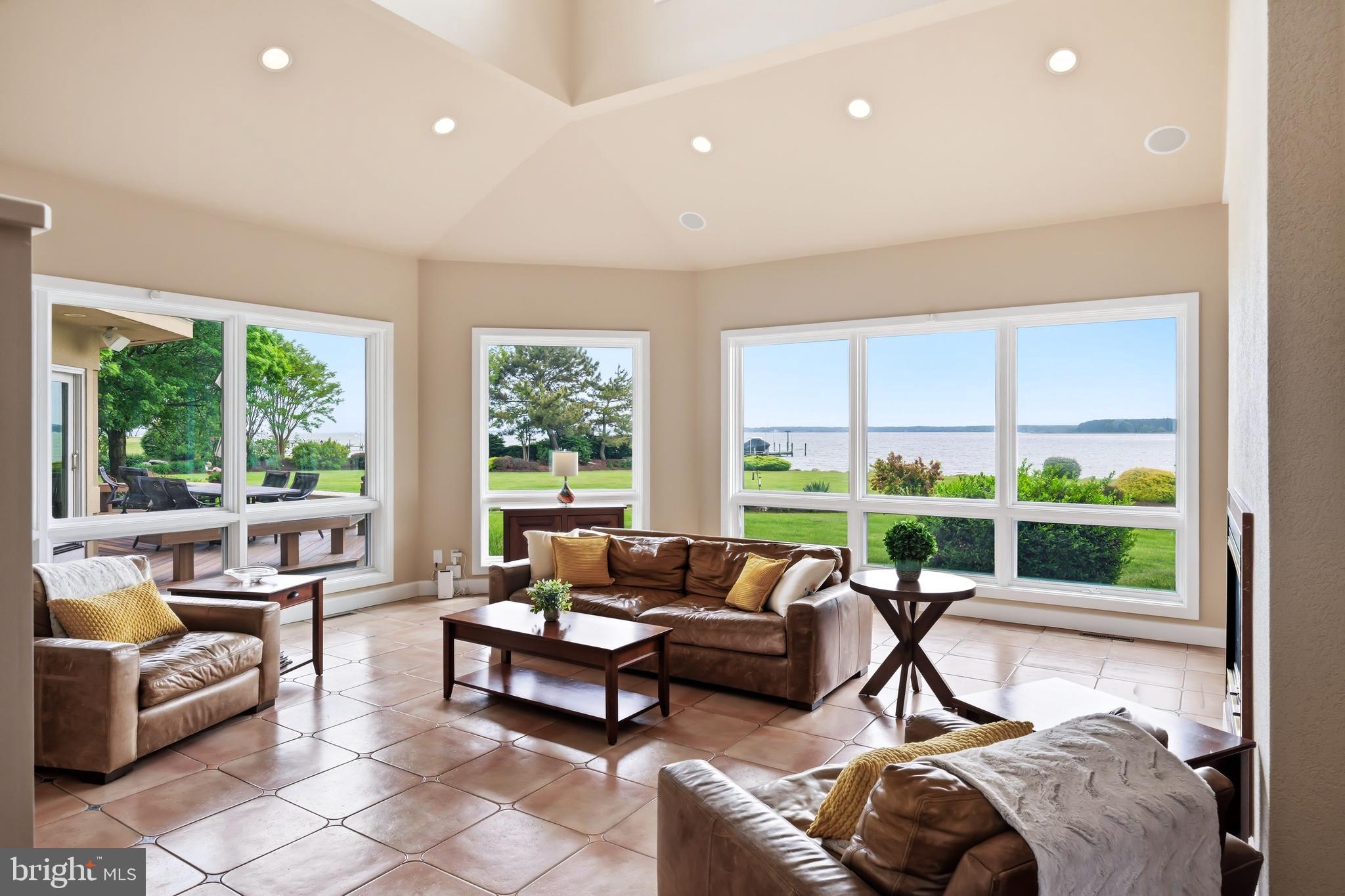 SOUTHWIND - Residential