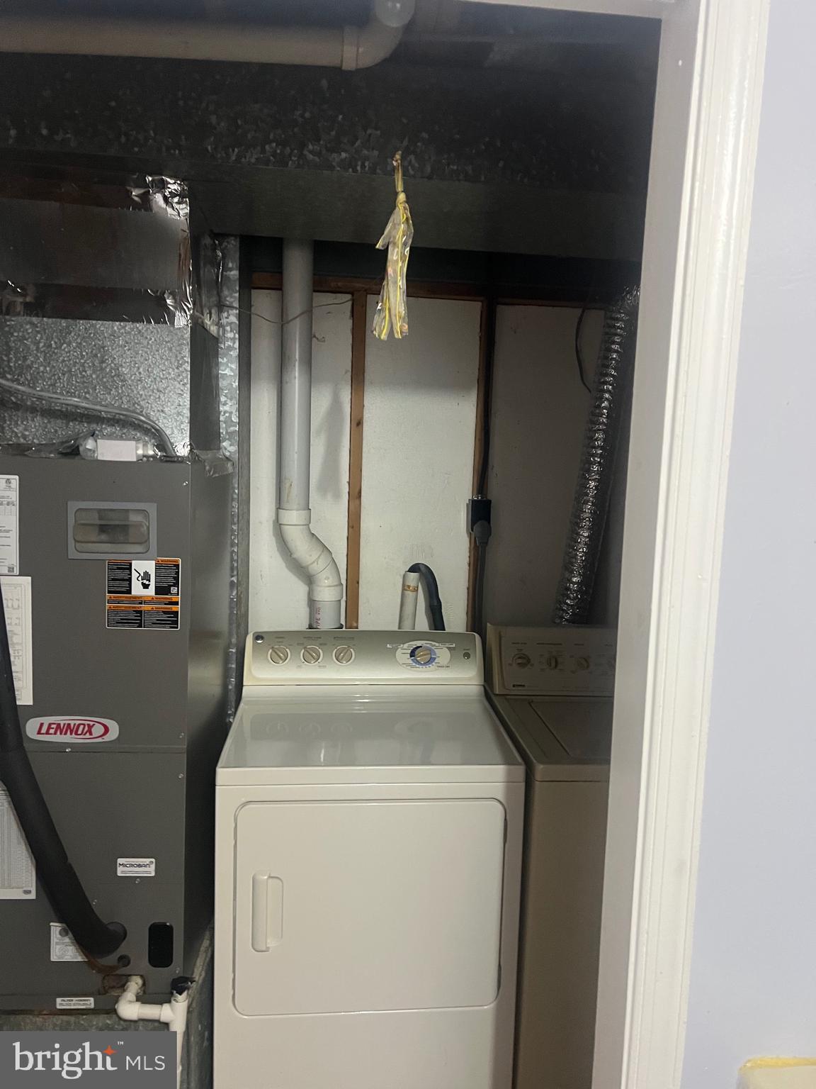 MIDDLEBROOK COMMONS - Residential