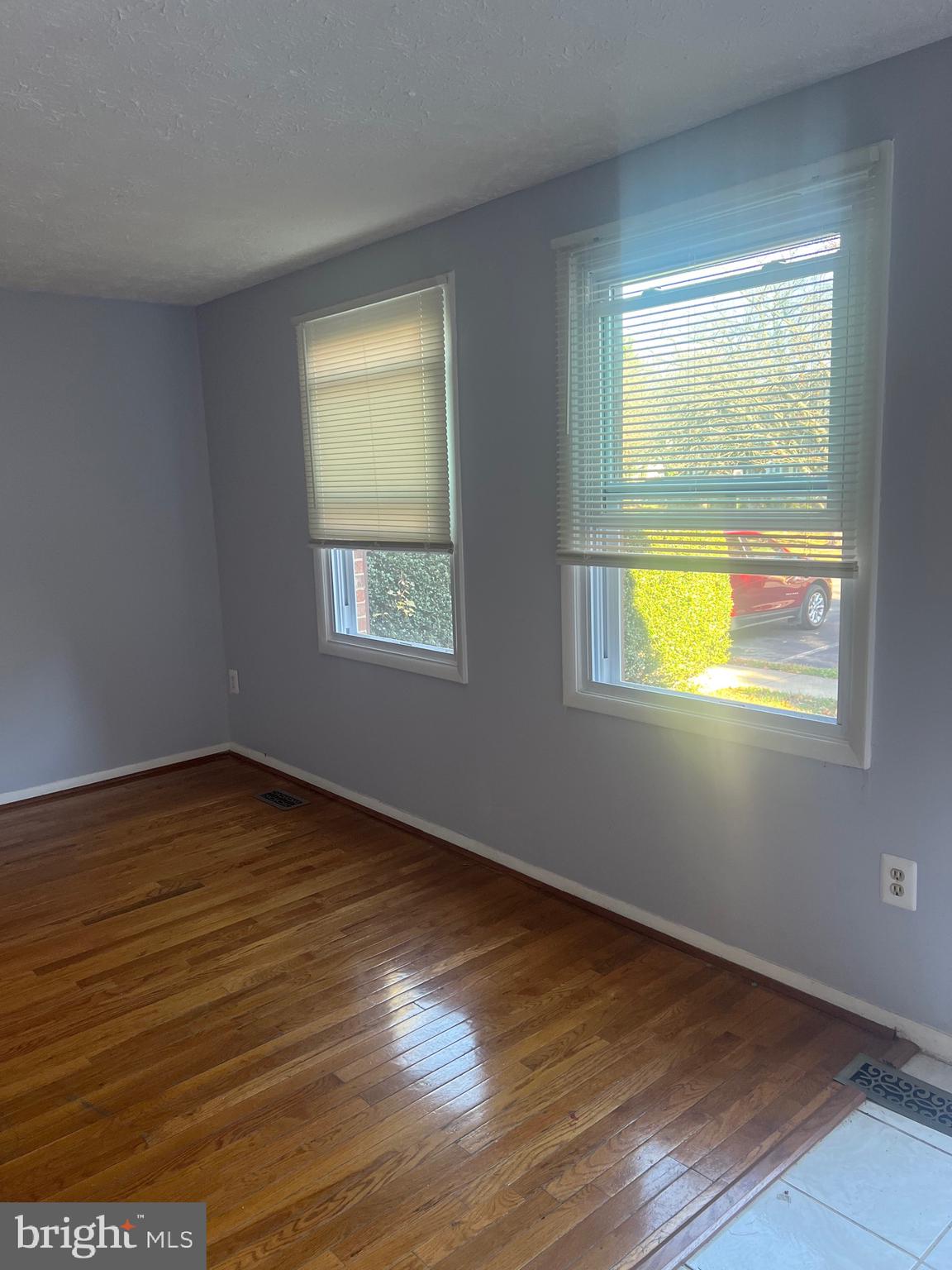 MIDDLEBROOK COMMONS - Residential