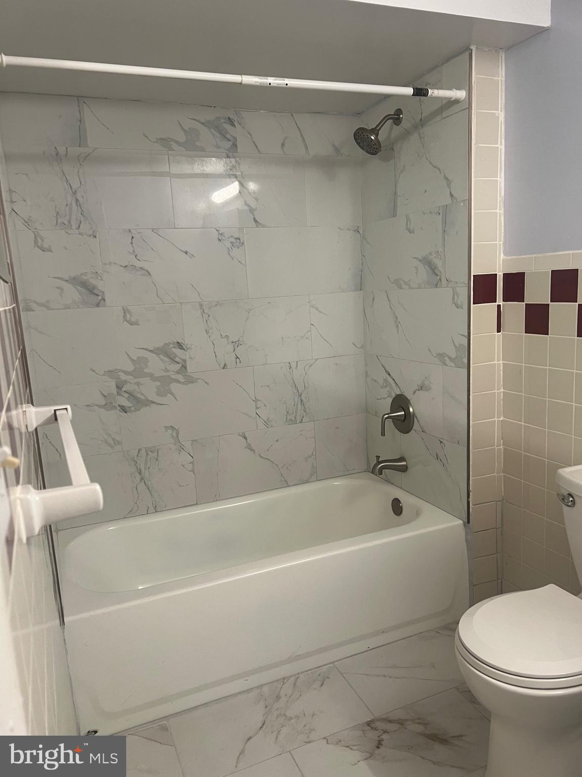 MIDDLEBROOK COMMONS - Residential