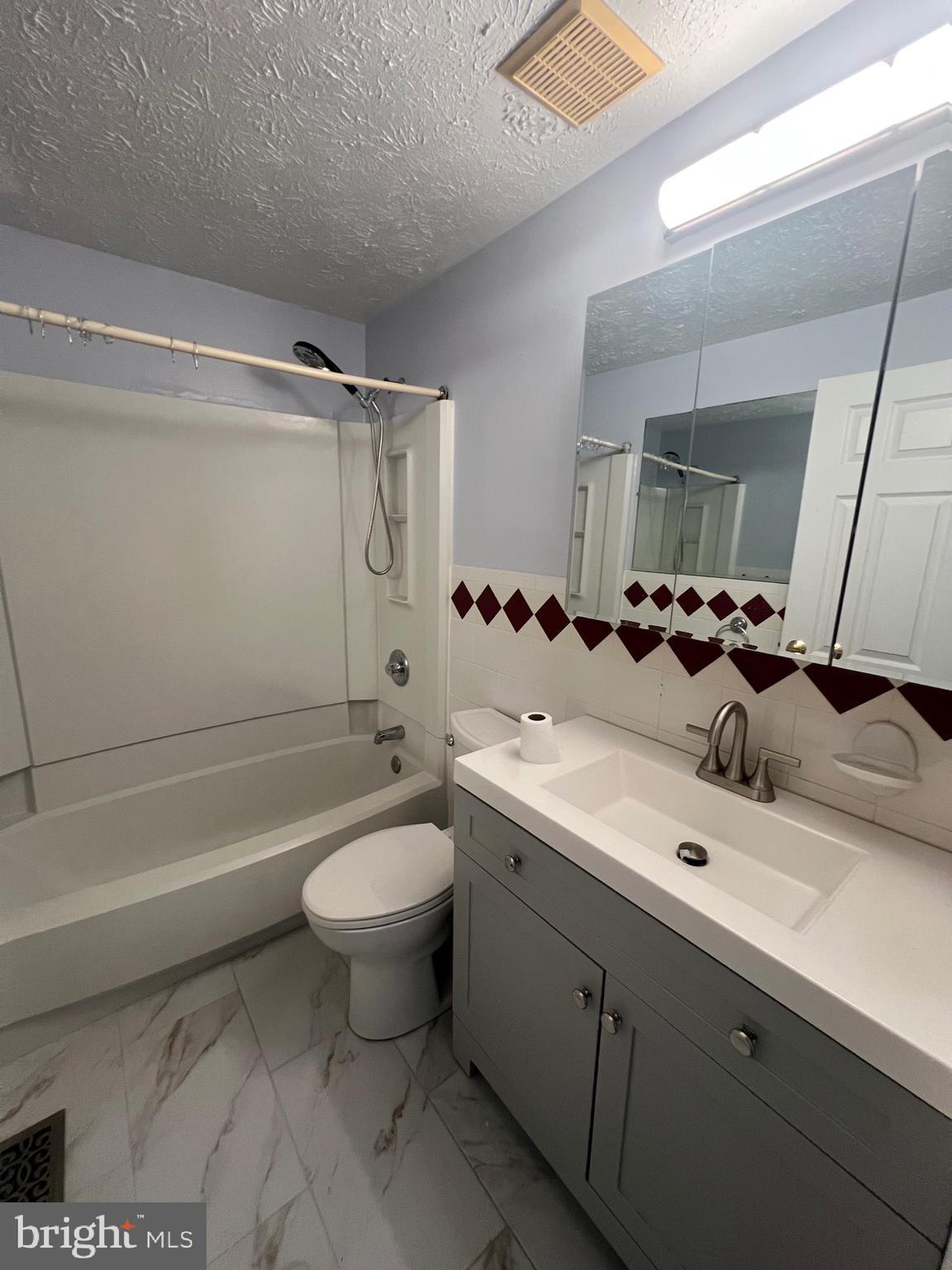 19426 BREEZEDALE LANE