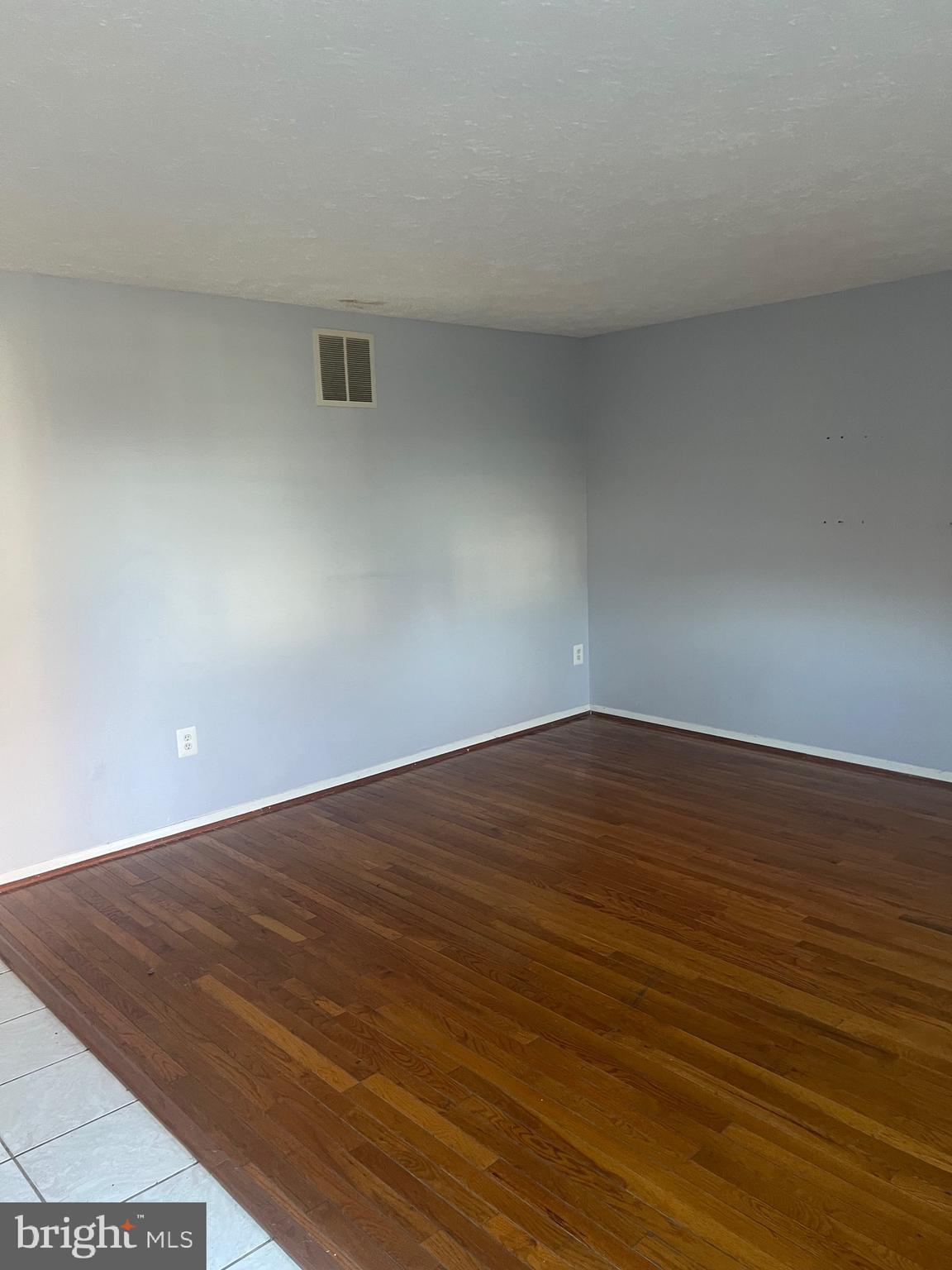 MIDDLEBROOK COMMONS - Residential