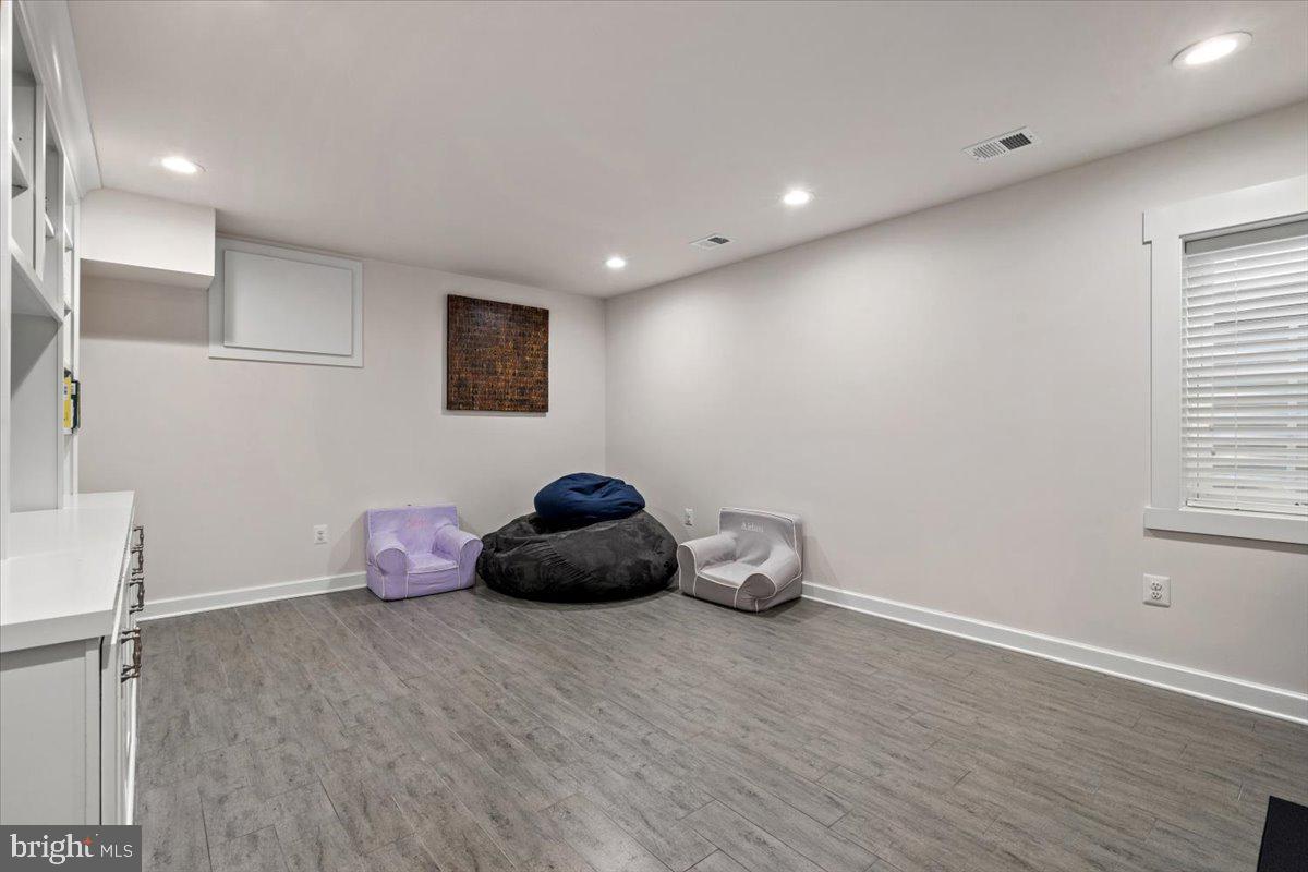 ROSEMONT - Residential