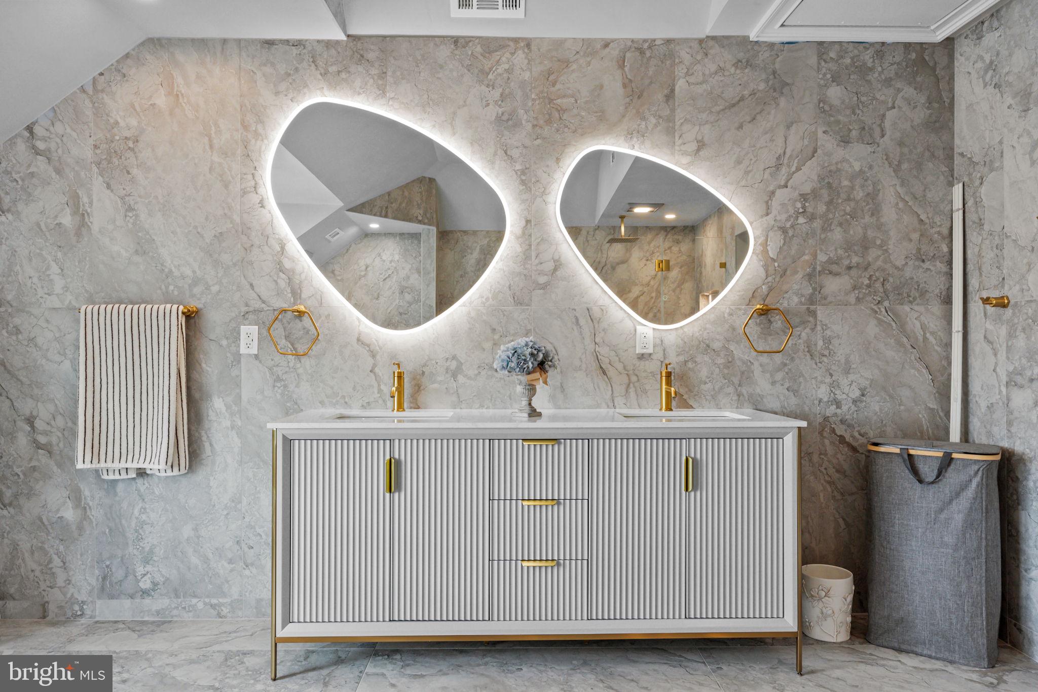 WHITE GATE - Residential