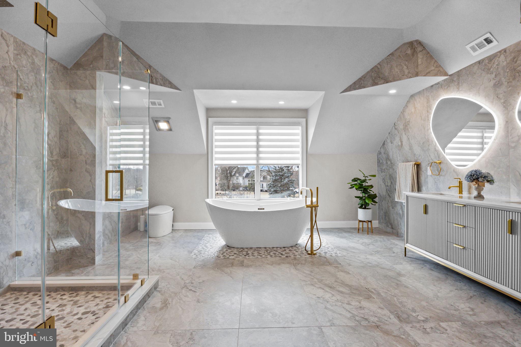 WHITE GATE - Residential