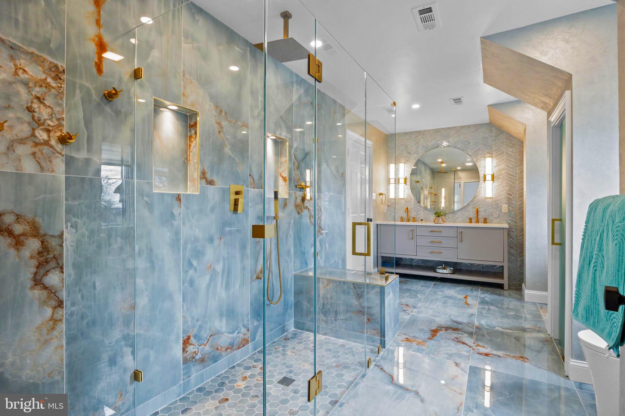 WHITE GATE - Residential