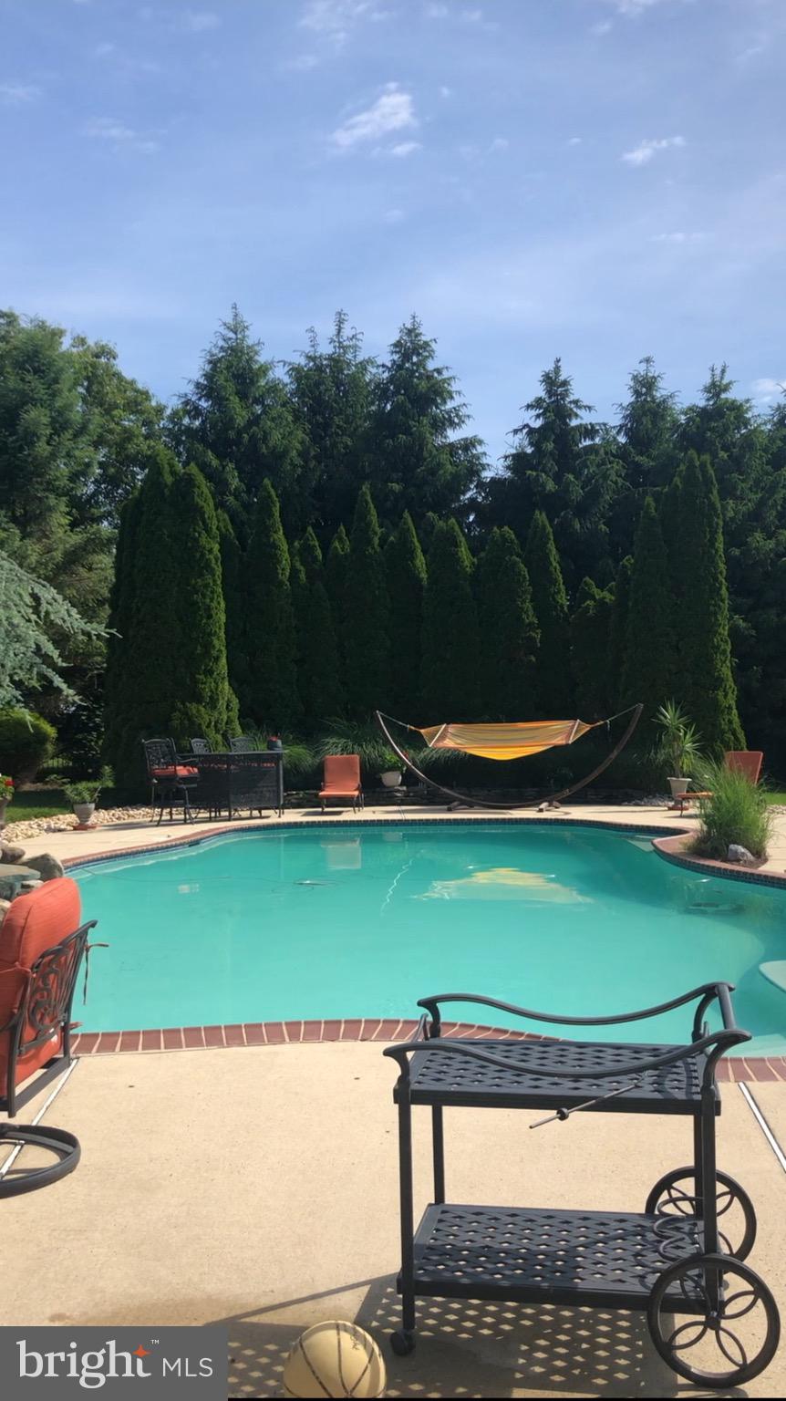 WHITE GATE - Residential