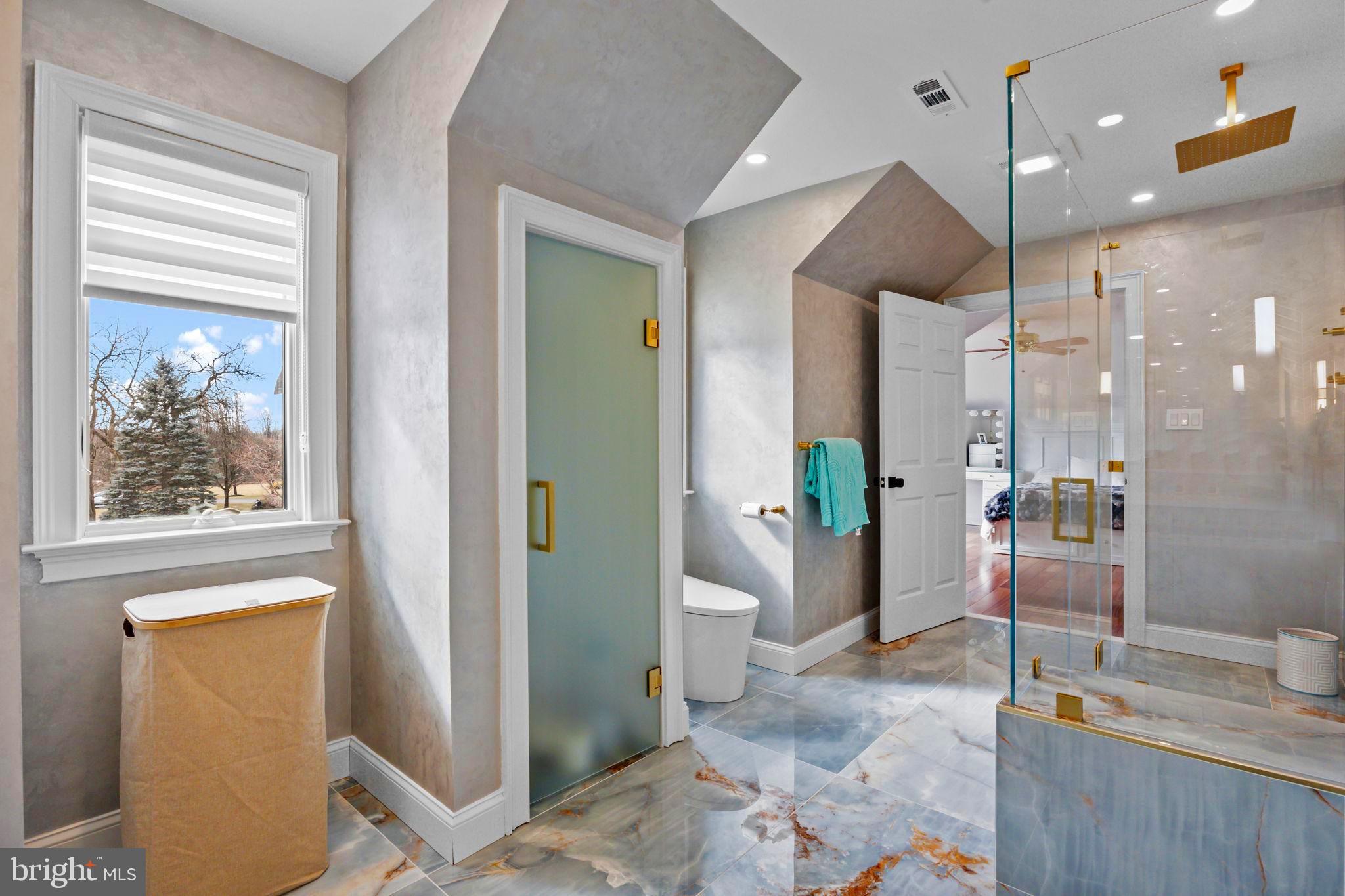 WHITE GATE - Residential