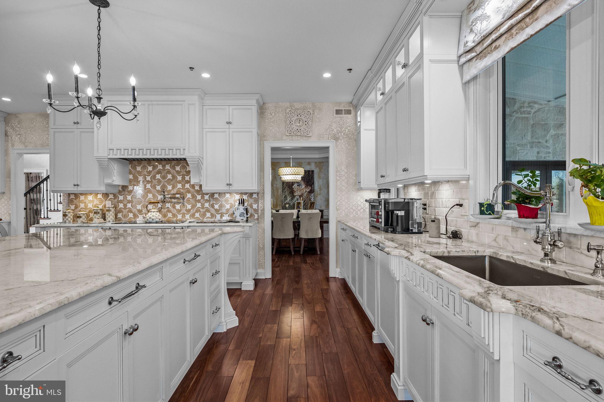 WHITE GATE - Residential