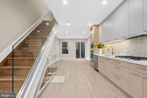 1031 S FAIRHILL STREET PHILADELPHIA PA 19147